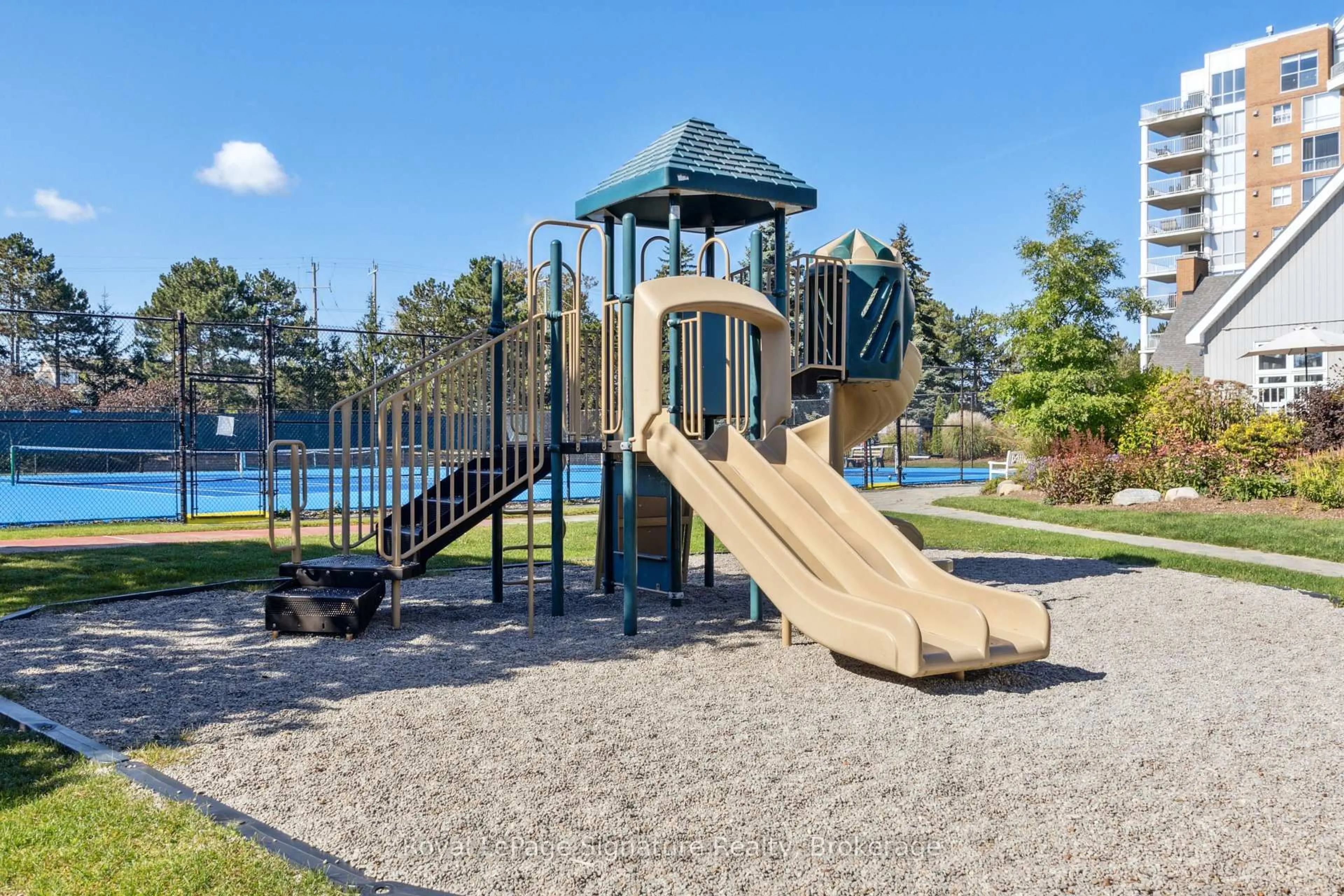 Pool for 18 RAMBLINGS Way #97, Collingwood Ontario L9Y 5C6