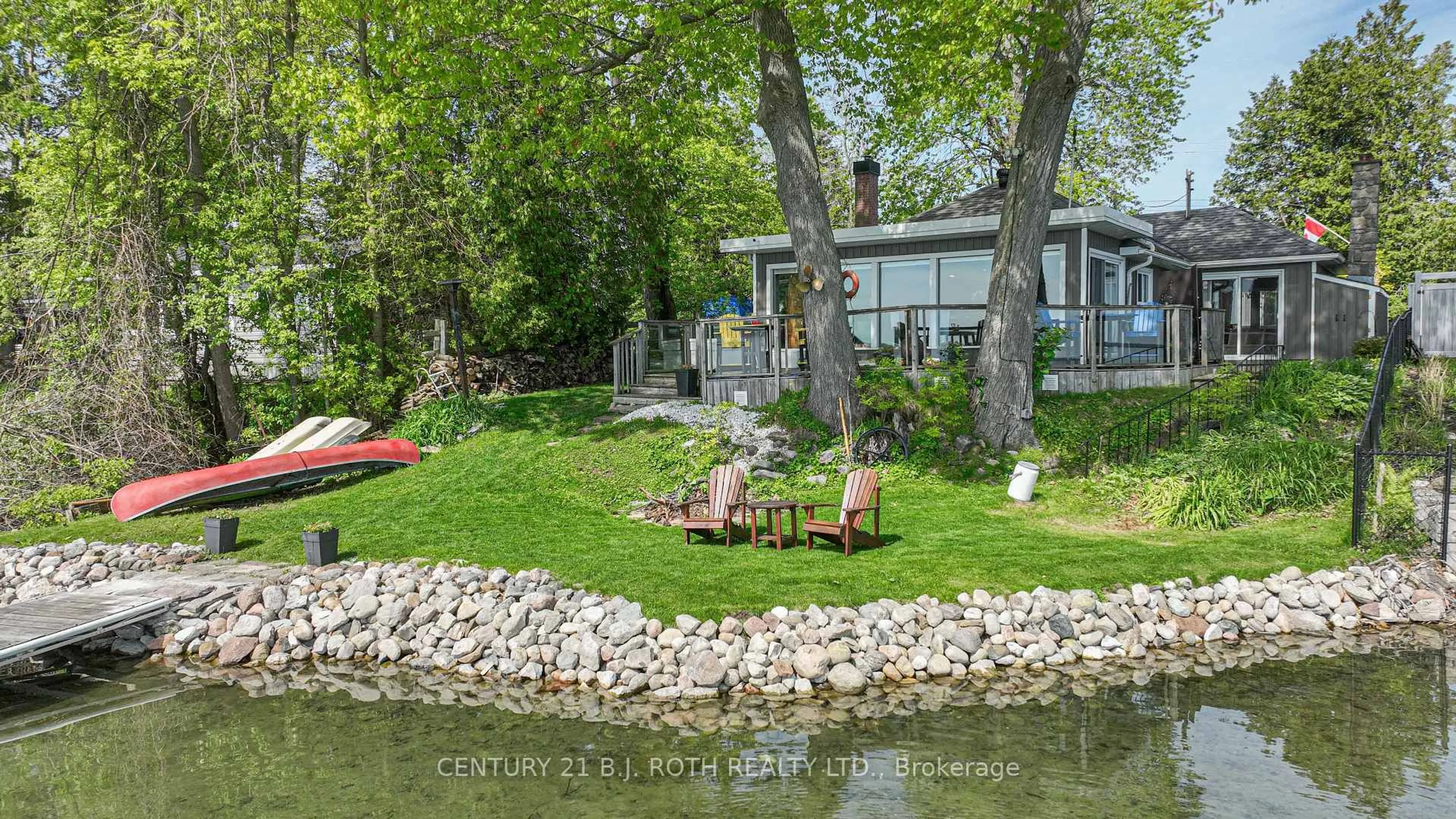 A pic from outside/outdoor area/front of a property/back of a property/a pic from drone, water/lake/river/ocean view for 3939 Menoke Beach Rd, Severn Ontario L3V 0T9