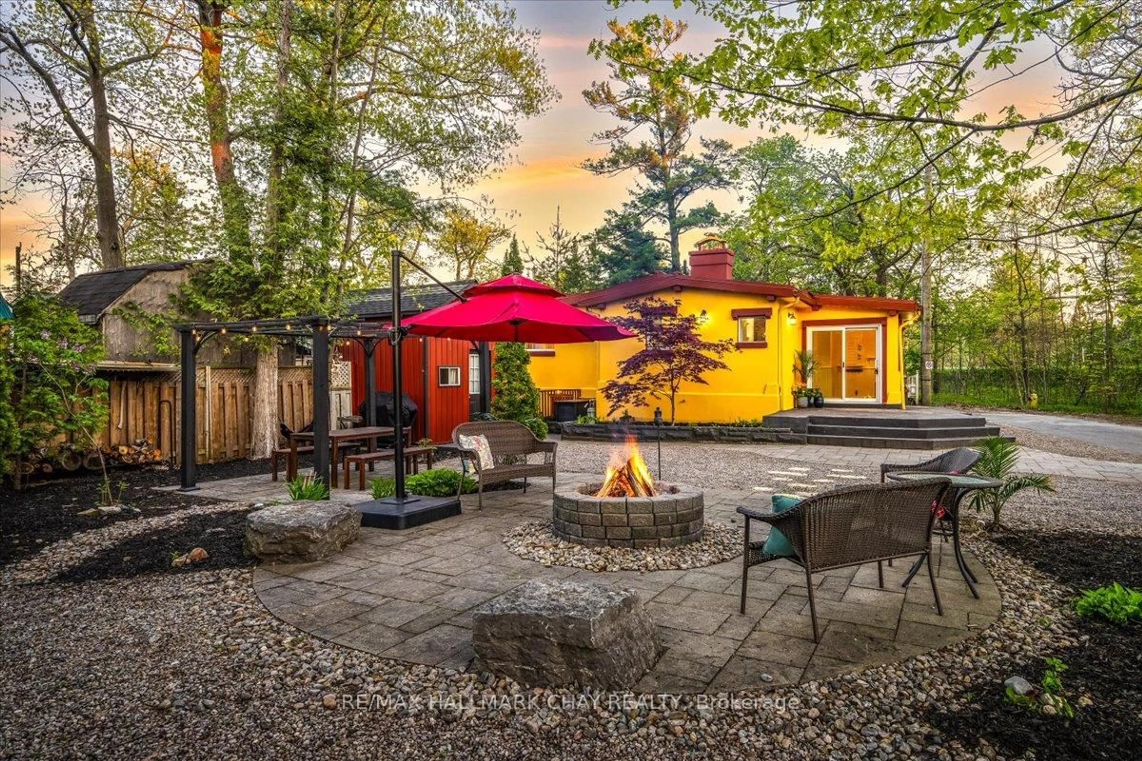 Patio, street for 23 Pops Lane, Wasaga Beach Ontario L9Z 2X7