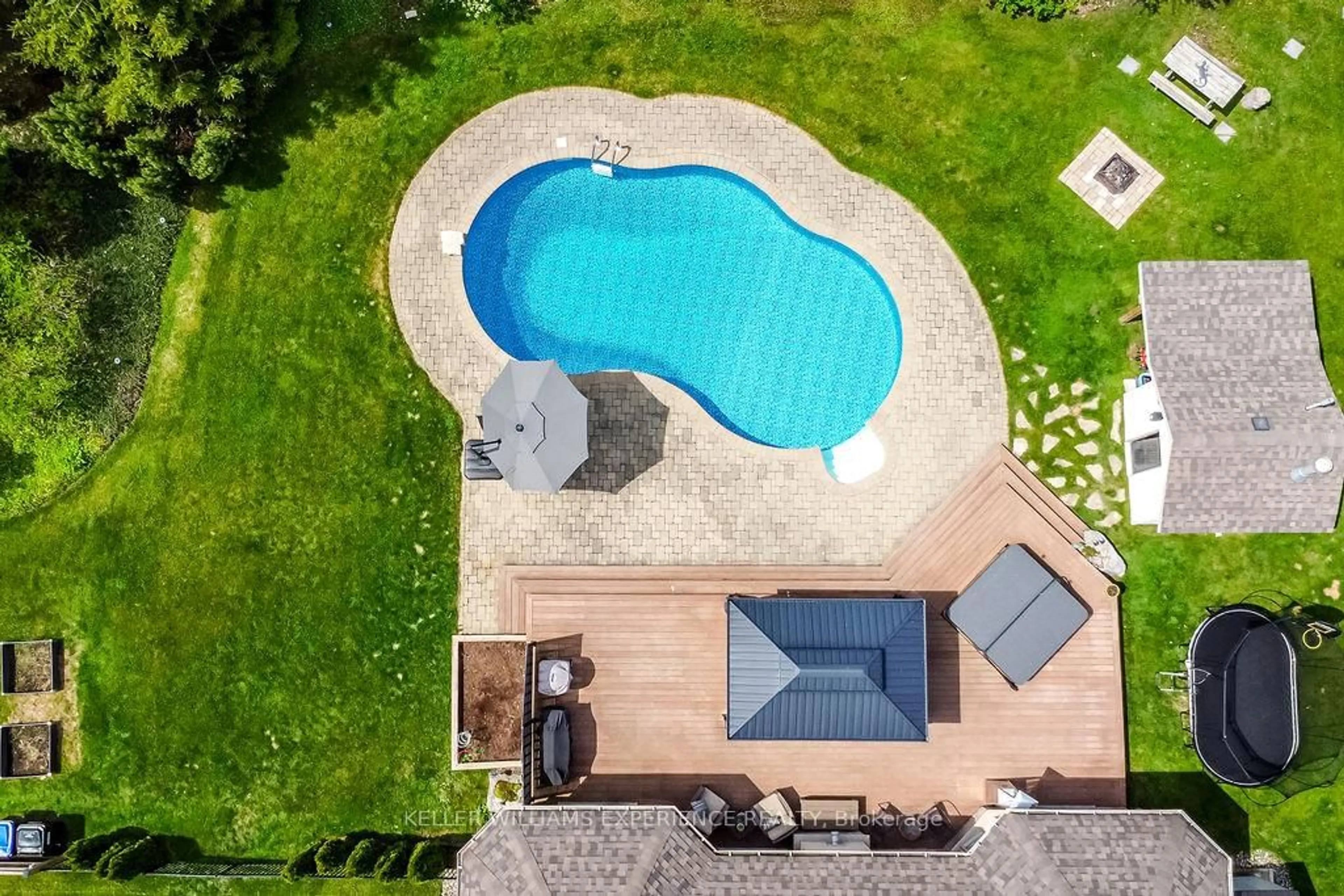 Pool for 29 Basswood Circ, Oro-Medonte Ontario L0L 2L0