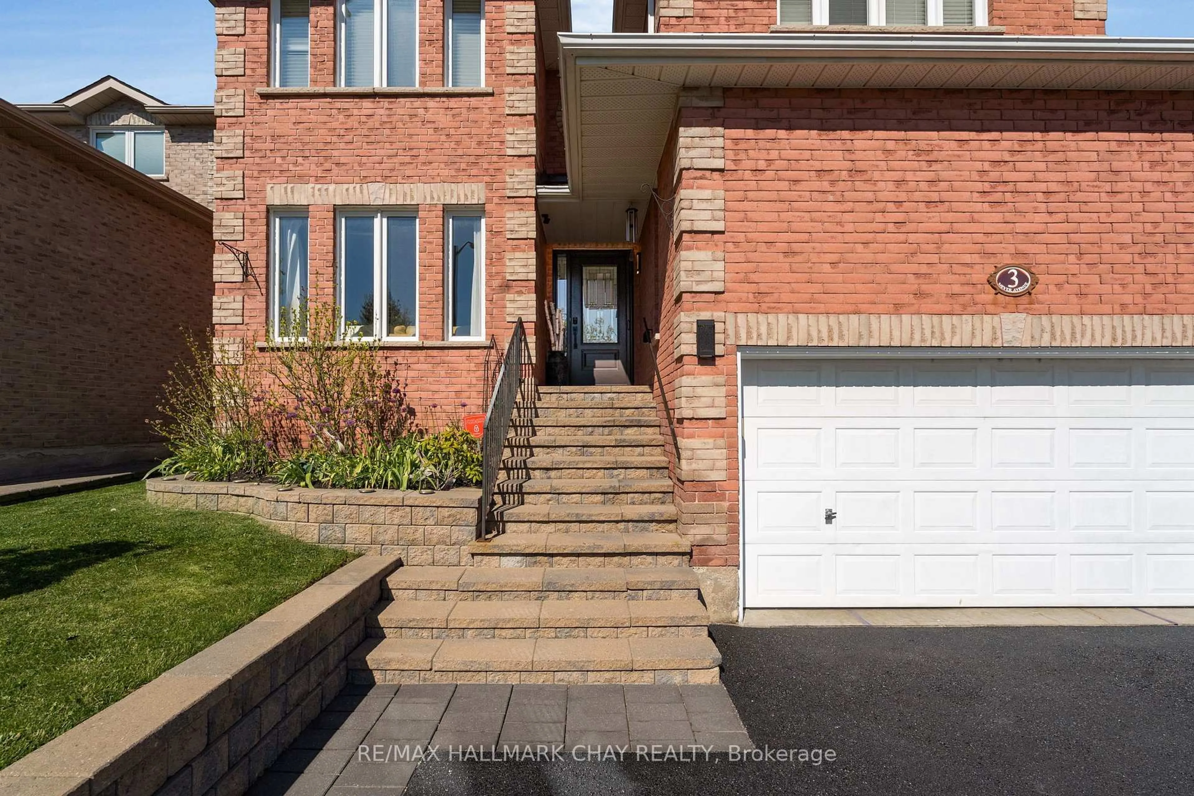 Home with brick exterior material, street for 3 Meyer Ave, Barrie Ontario L4M 6X2