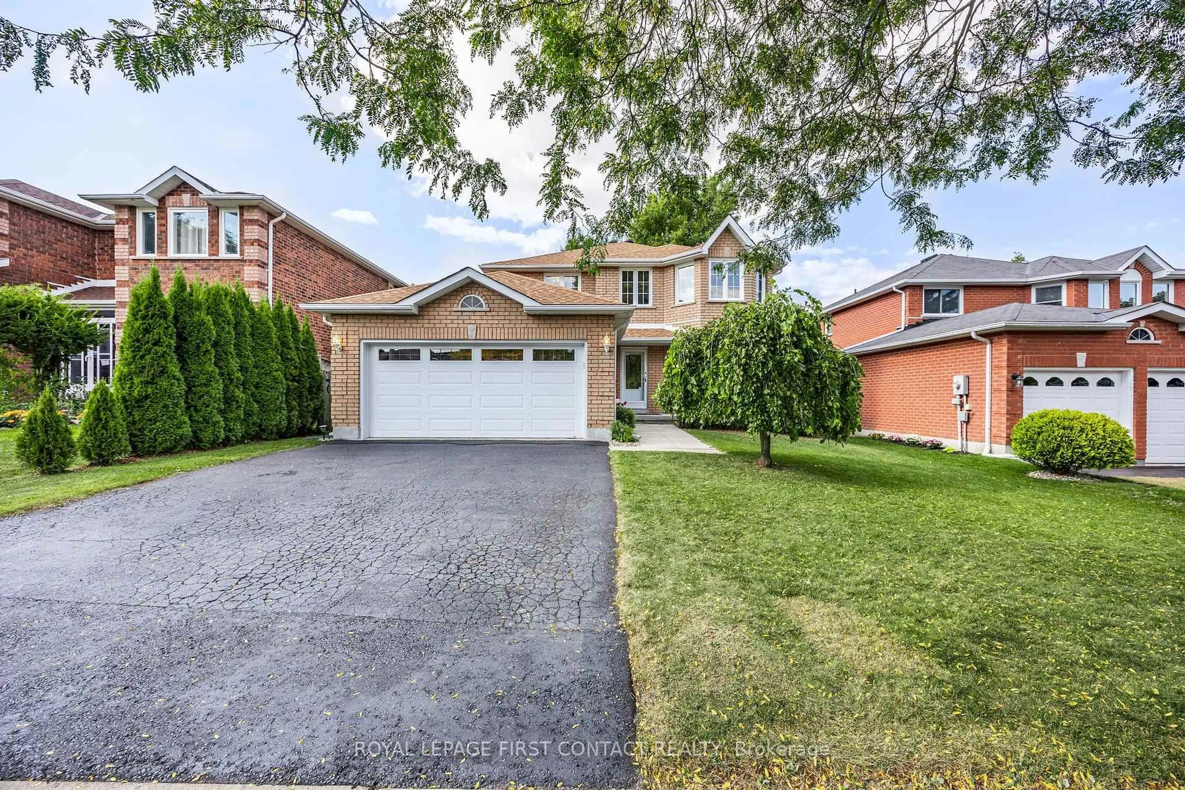Home with brick exterior material, street for 298 Livingstone St, Barrie Ontario L4N 7C2