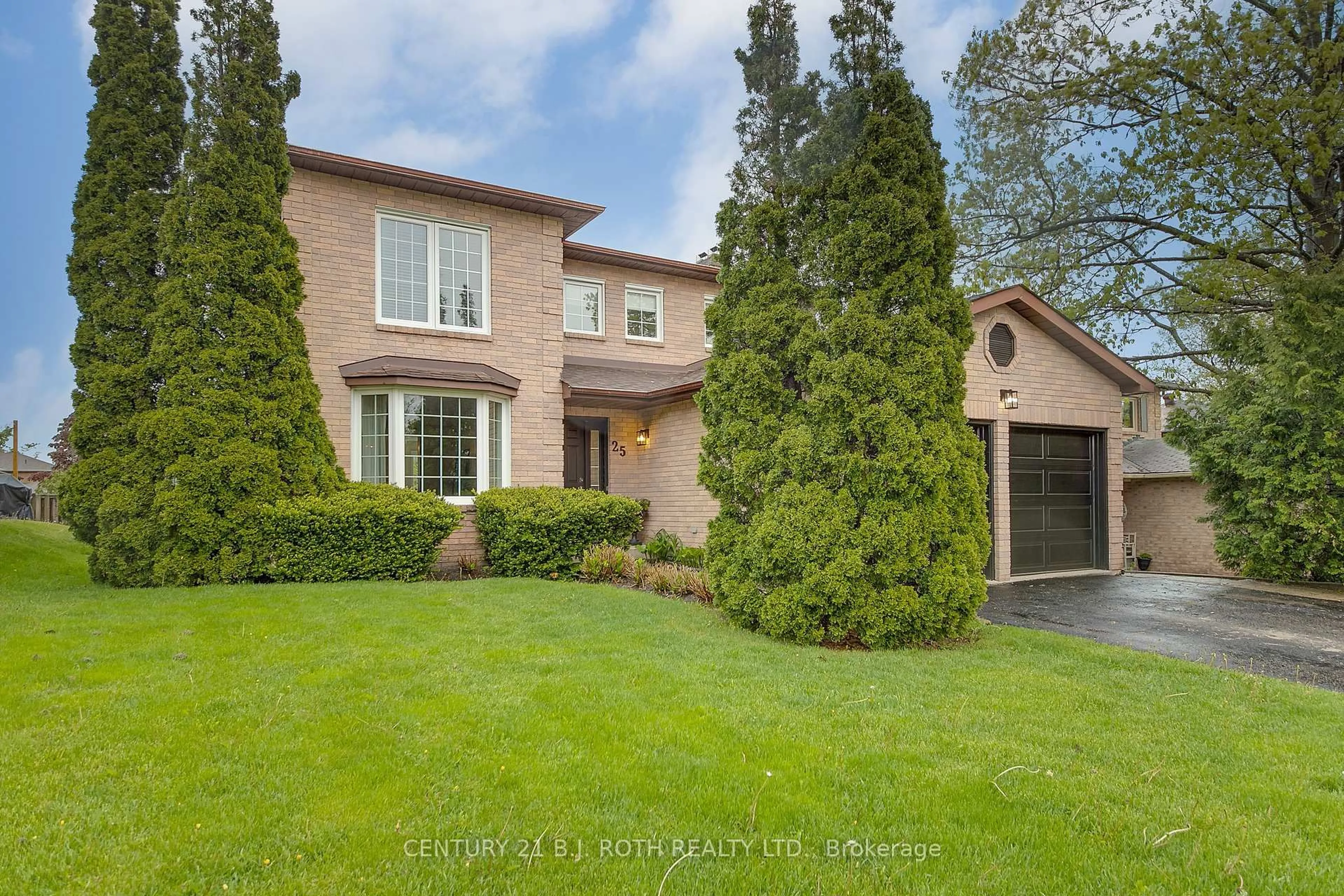 Home with brick exterior material, street for 25 Keats Dr, Barrie Ontario L4N 6C9
