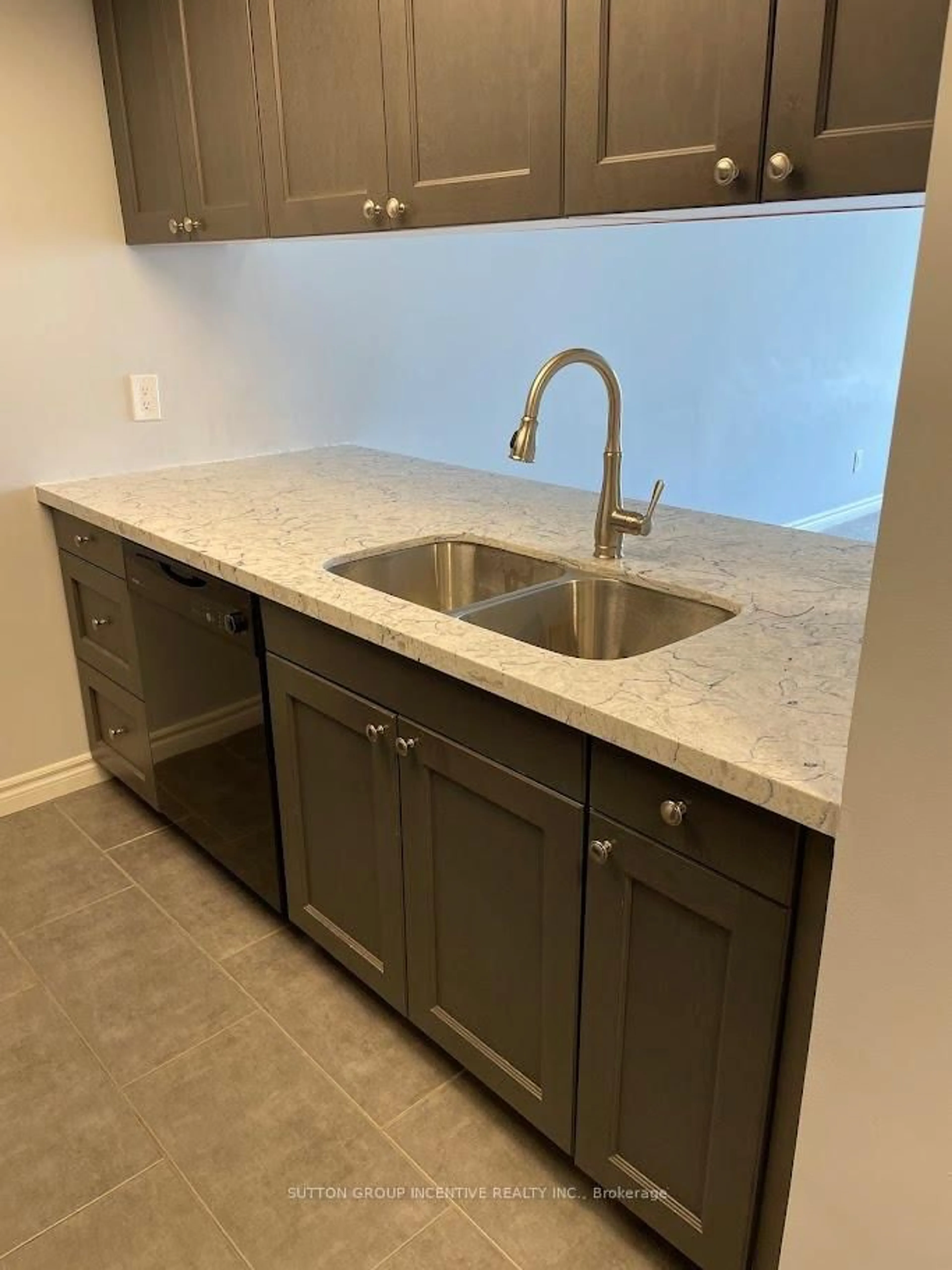 Standard kitchen, ceramic/tile floor for 75 Ellen St #1407, Barrie Ontario L4N 7R6