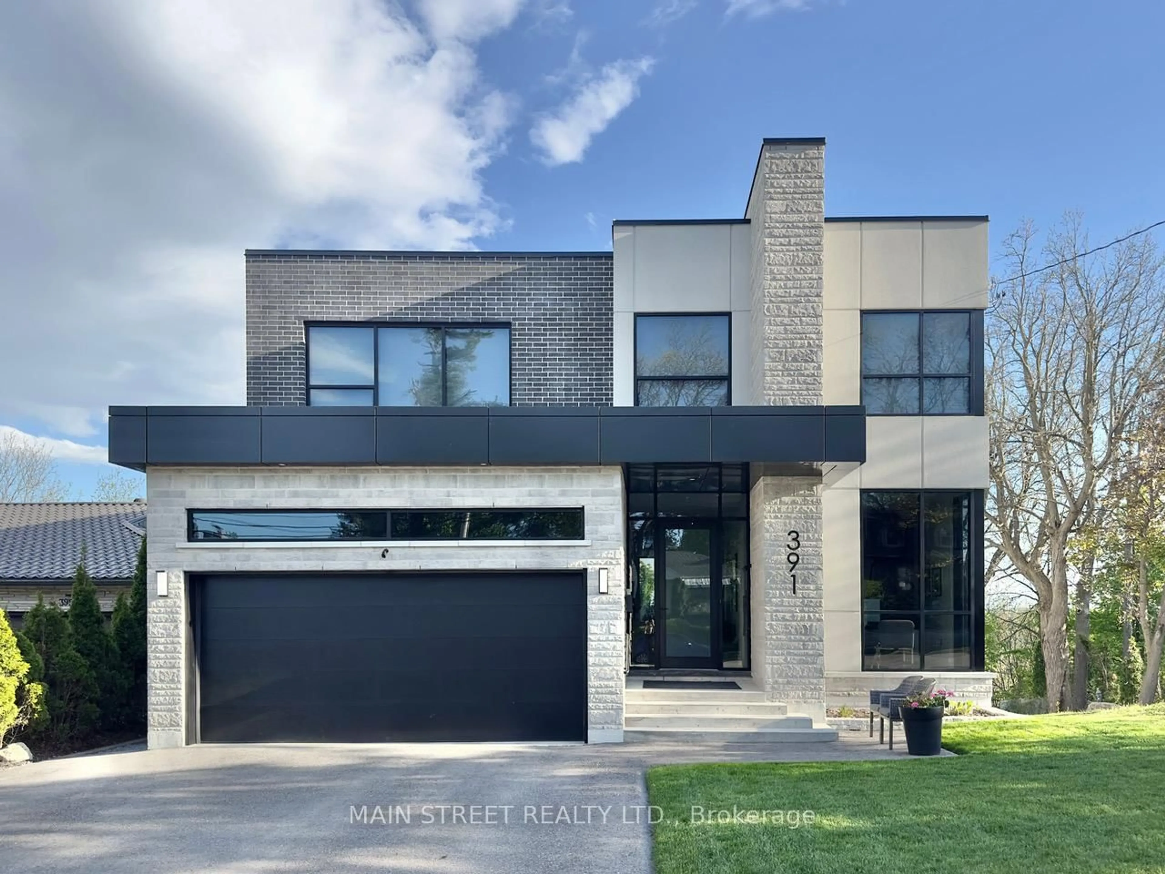 Home with brick exterior material, street for 391 Codrington St, Barrie Ontario L4M 1S9