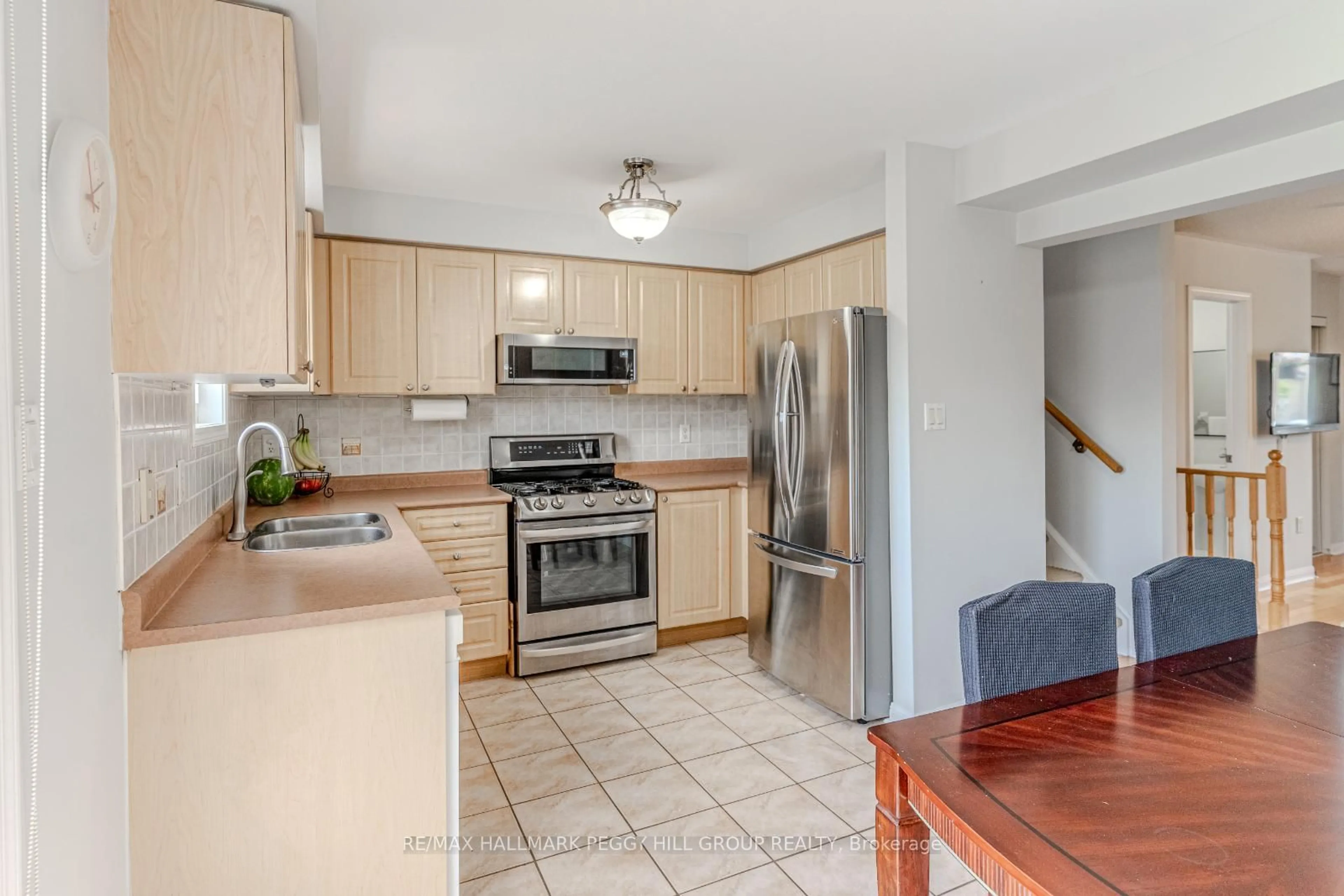 Standard kitchen, unknown for 19 Coleman Dr, Barrie Ontario L4N 0R5
