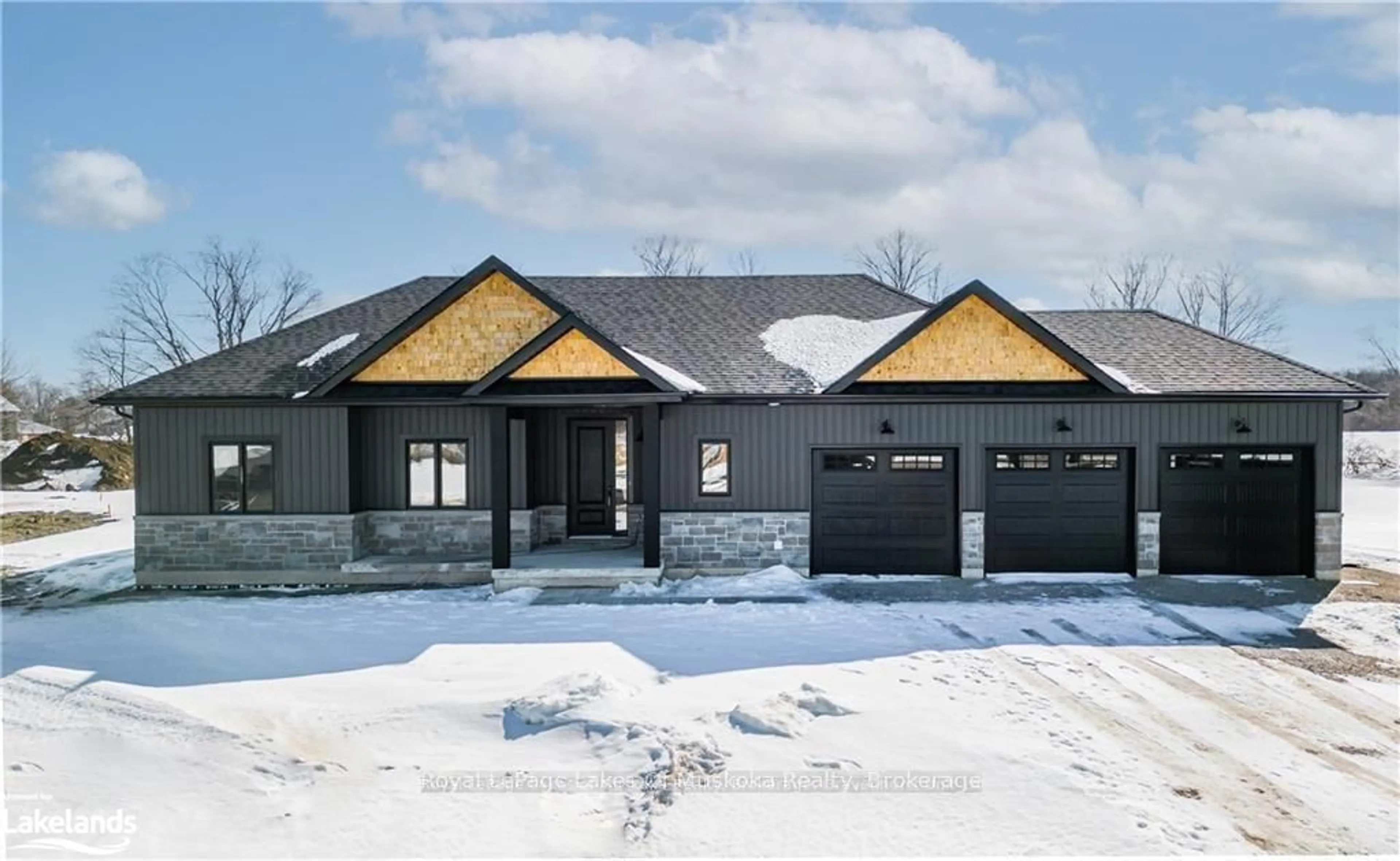 Home with brick exterior material, unknown for 8 Meadow Acres Rd, Oro-Medonte Ontario L0K 2G1