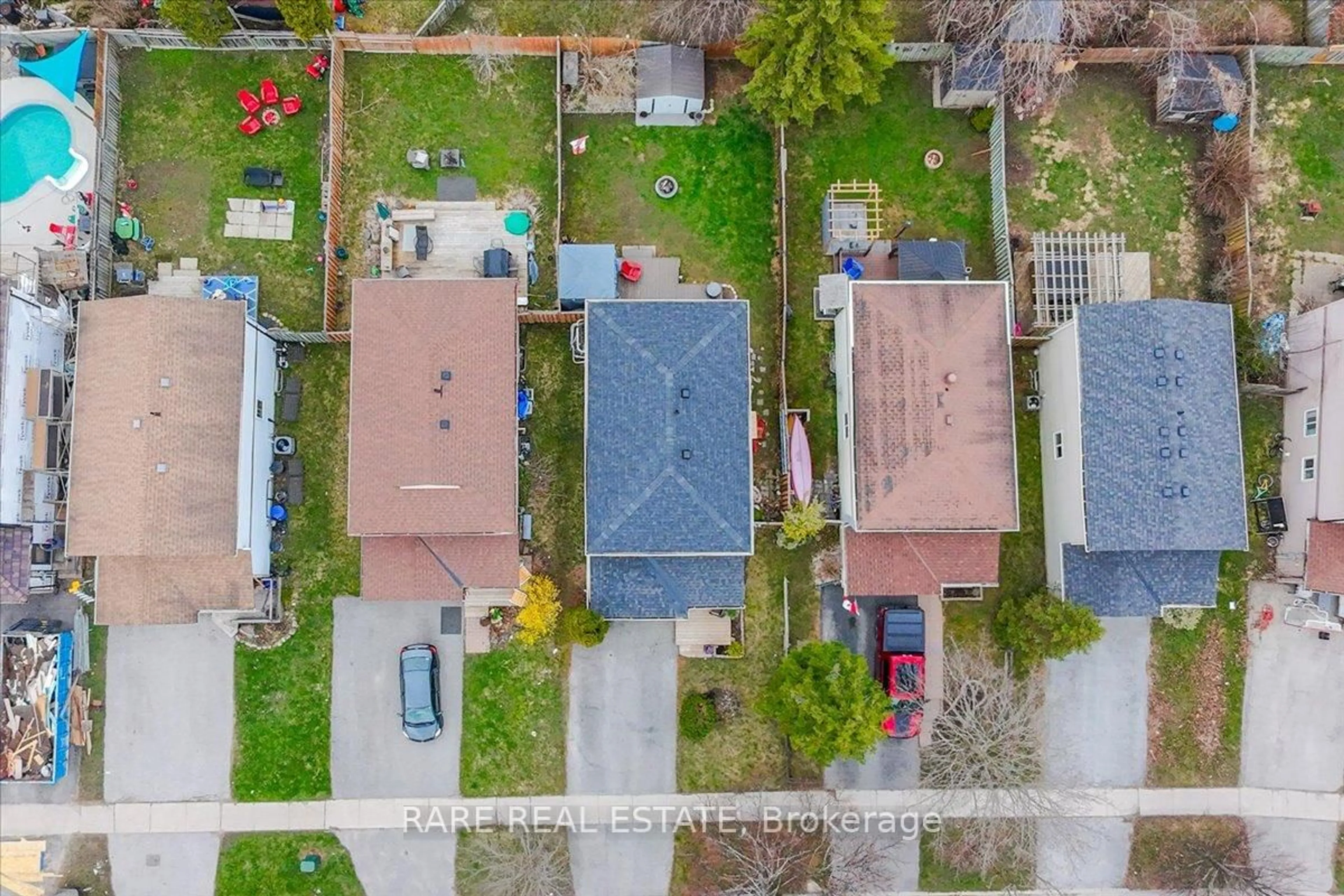 A pic from outside/outdoor area/front of a property/back of a property/a pic from drone, street for 12B Janice Dr, Barrie Ontario L4N 5Y2