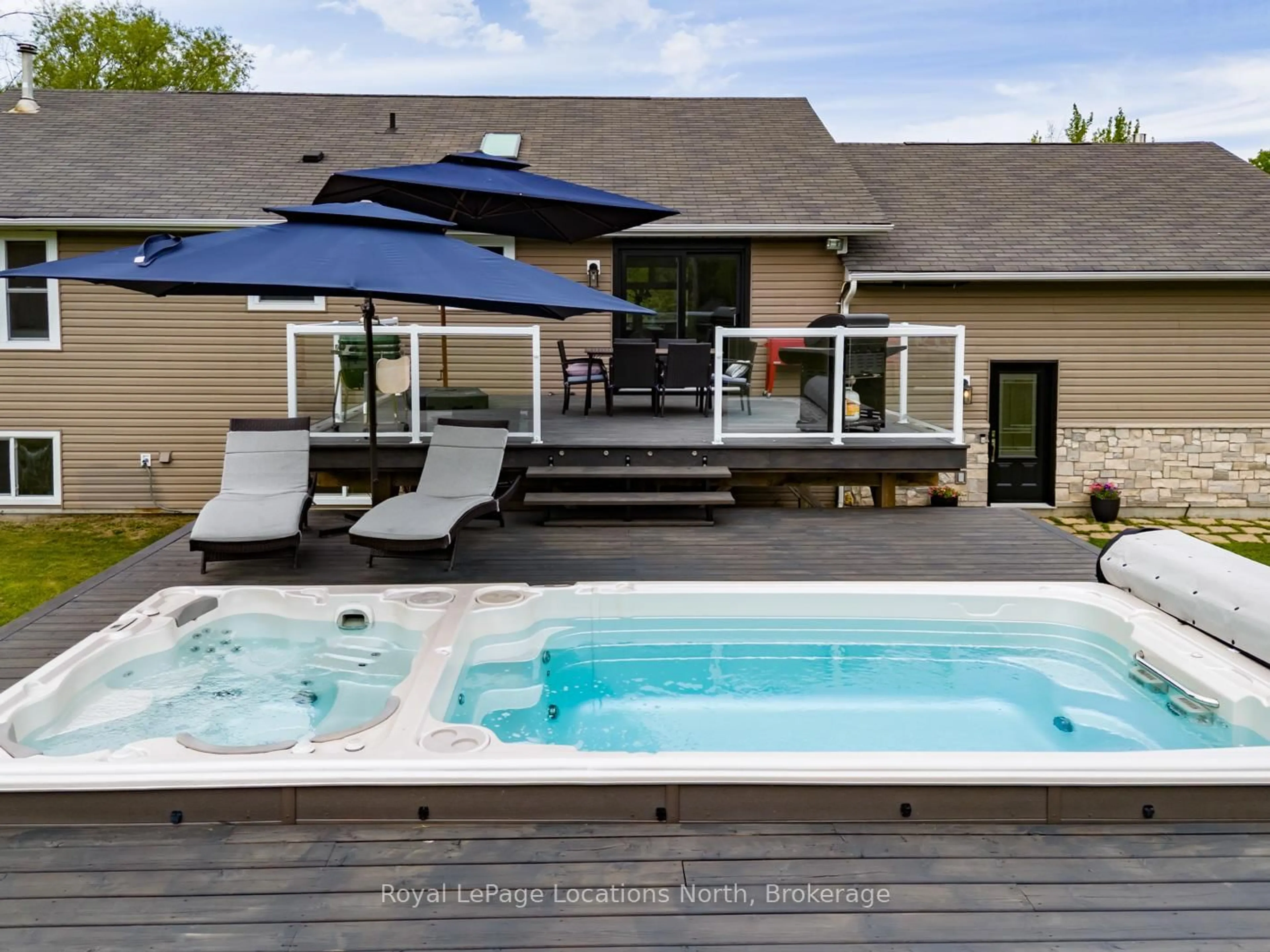 Home with vinyl exterior material, unknown for 48 Toner St, Collingwood Ontario L0M 1S0