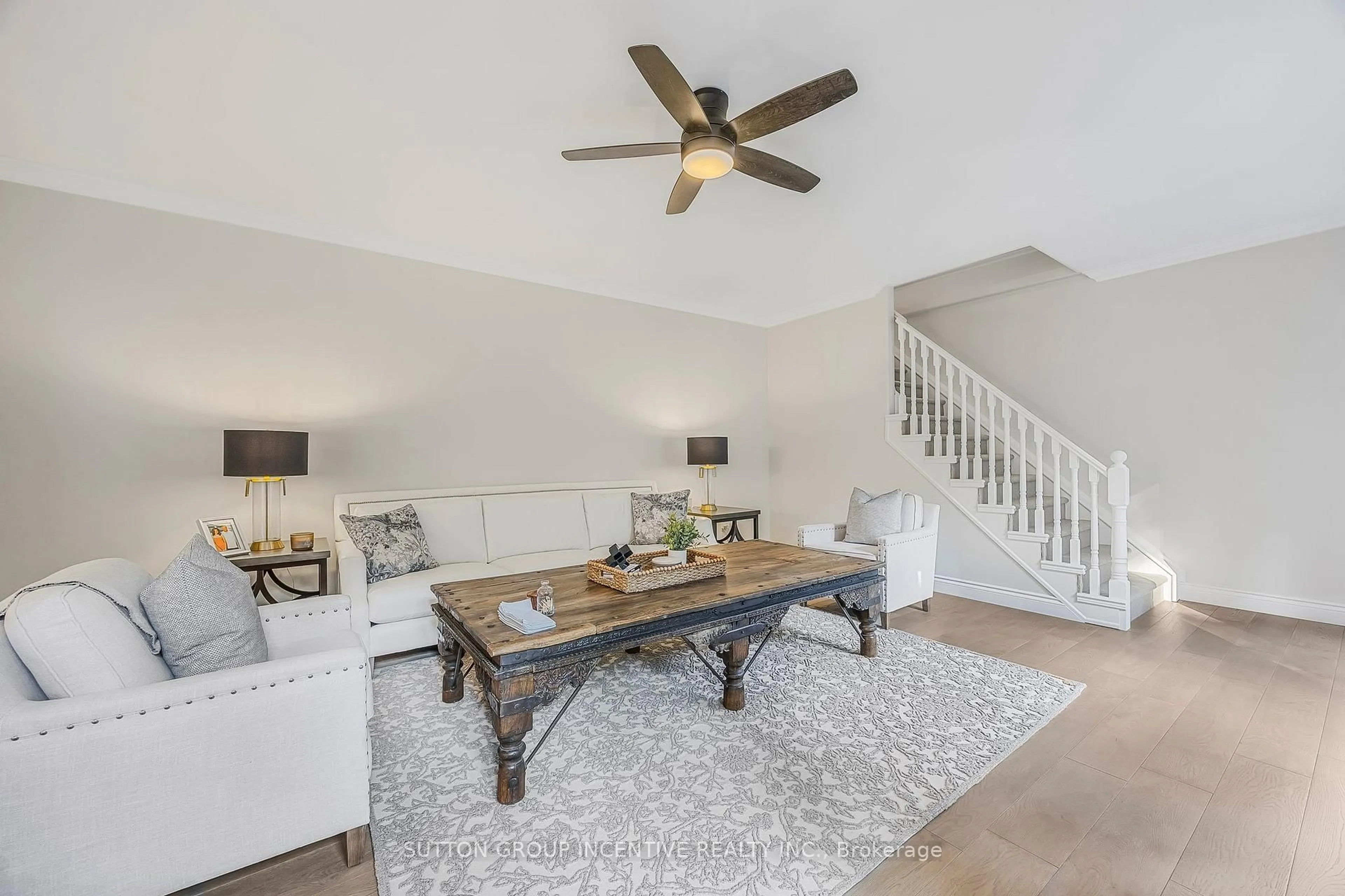 Living room with furniture, unknown for 38 Lilac Lane, Springwater Ontario L9X 0N4