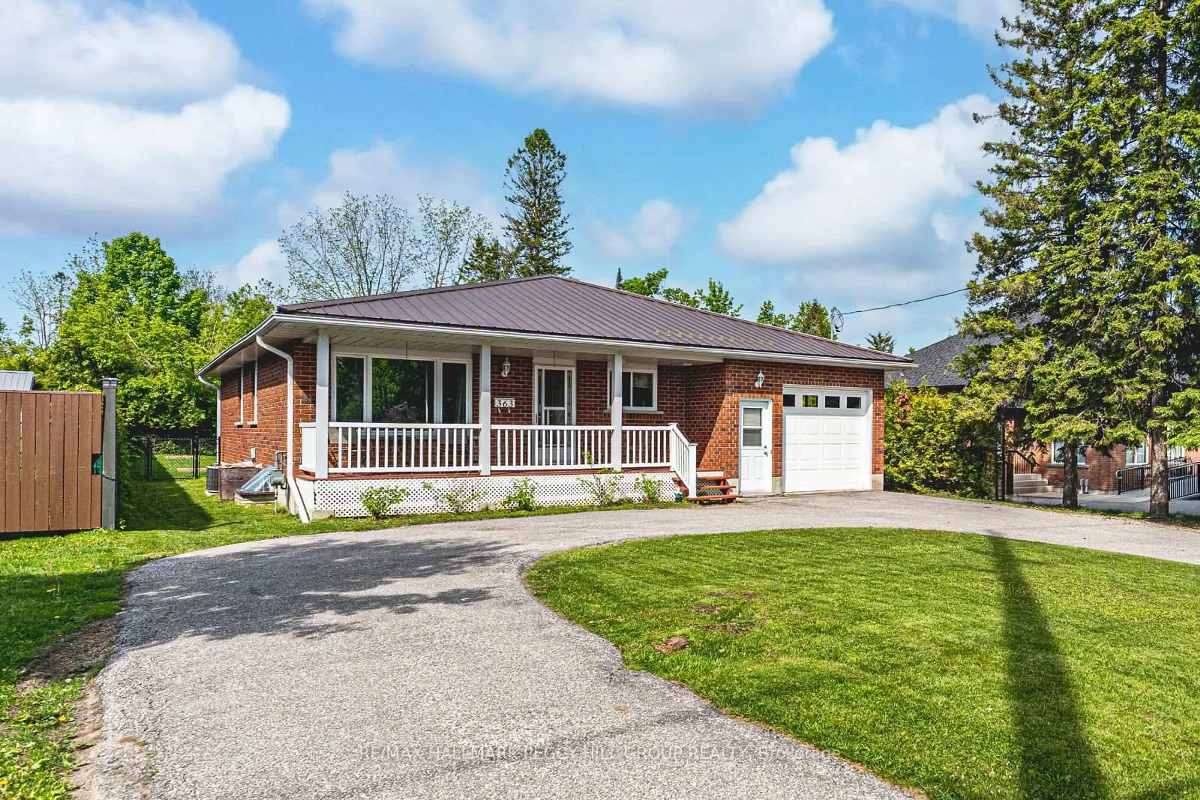 Home with brick exterior material, street for 363 West St, Orillia Ontario L3V 5E5