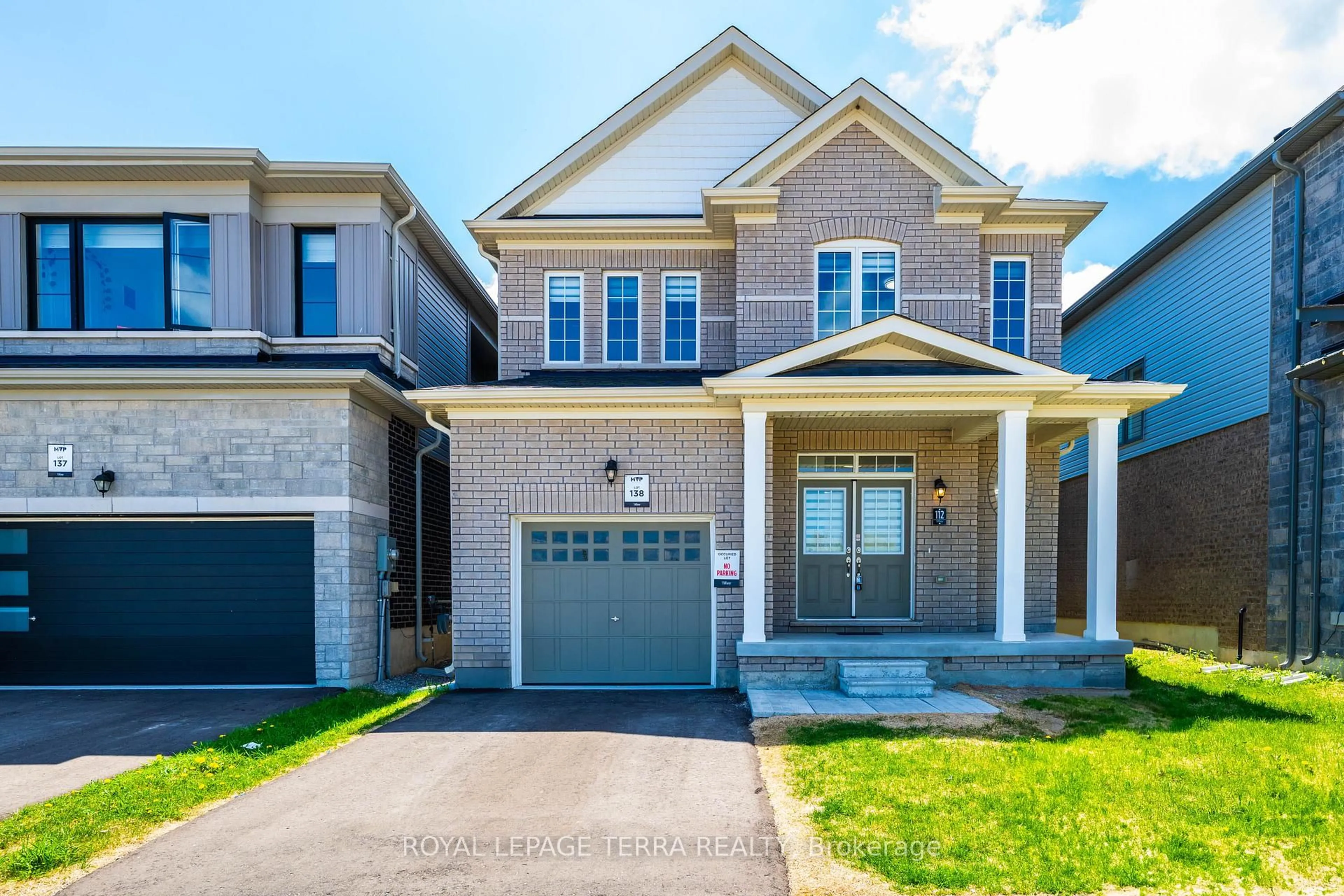 Home with brick exterior material, street for 112 Nottingham Rd, Barrie Ontario L4N 0H7