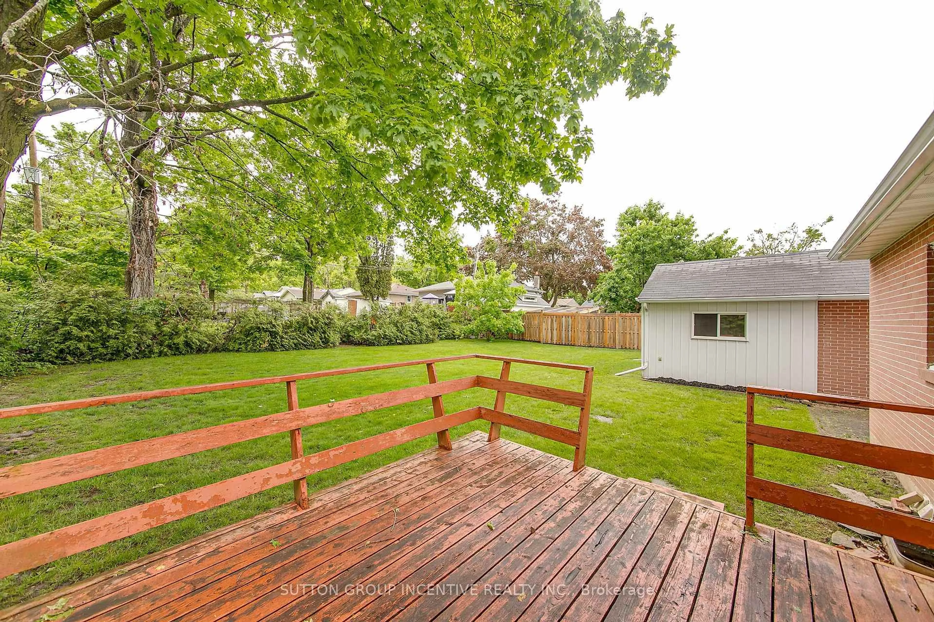 Patio, unknown for 56 Dalton Cres, Orillia Ontario L3V 5J8