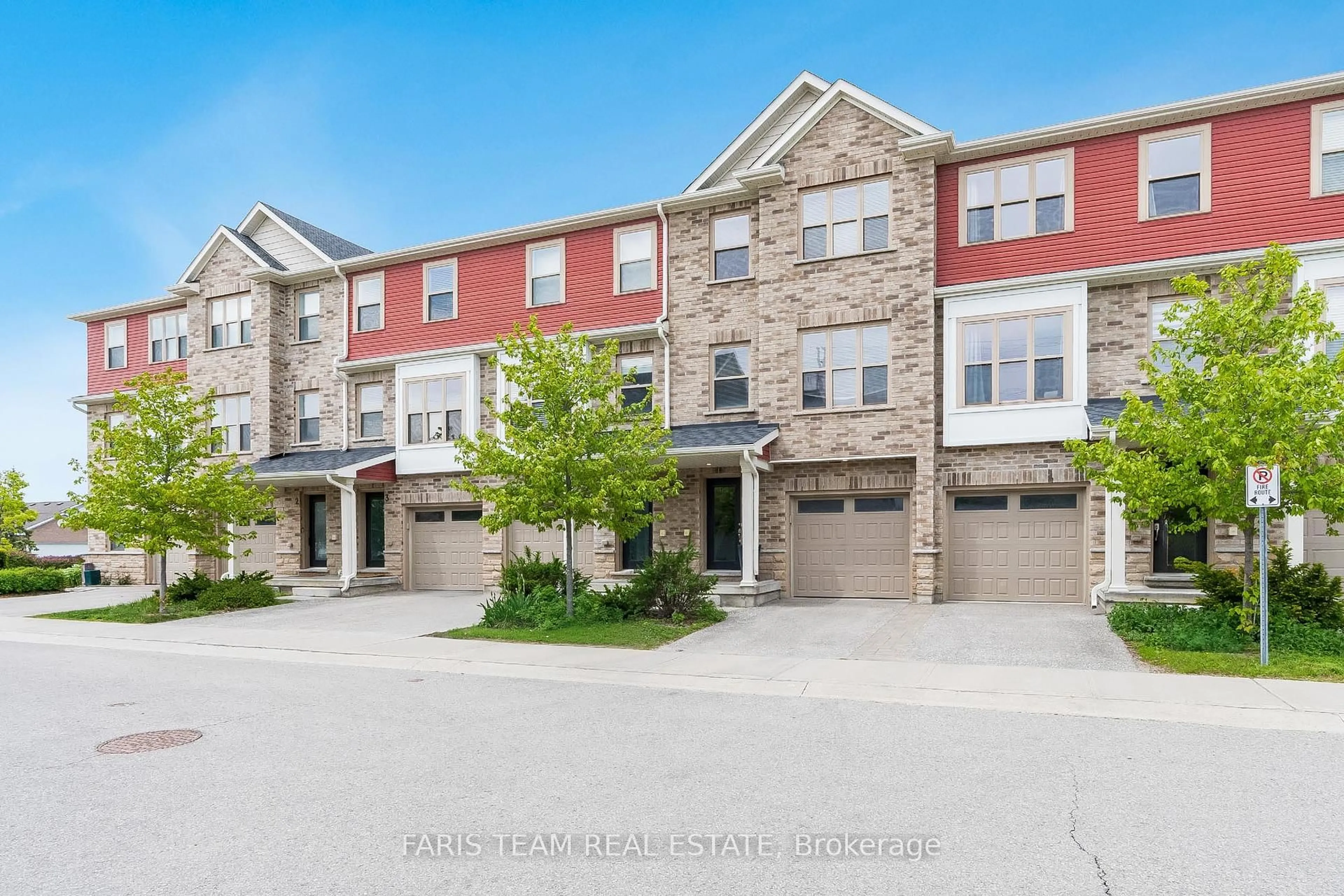 A pic from outside/outdoor area/front of a property/back of a property/a pic from drone, street for 1 Leggott Ave ##5, Barrie Ontario L4N 8W6