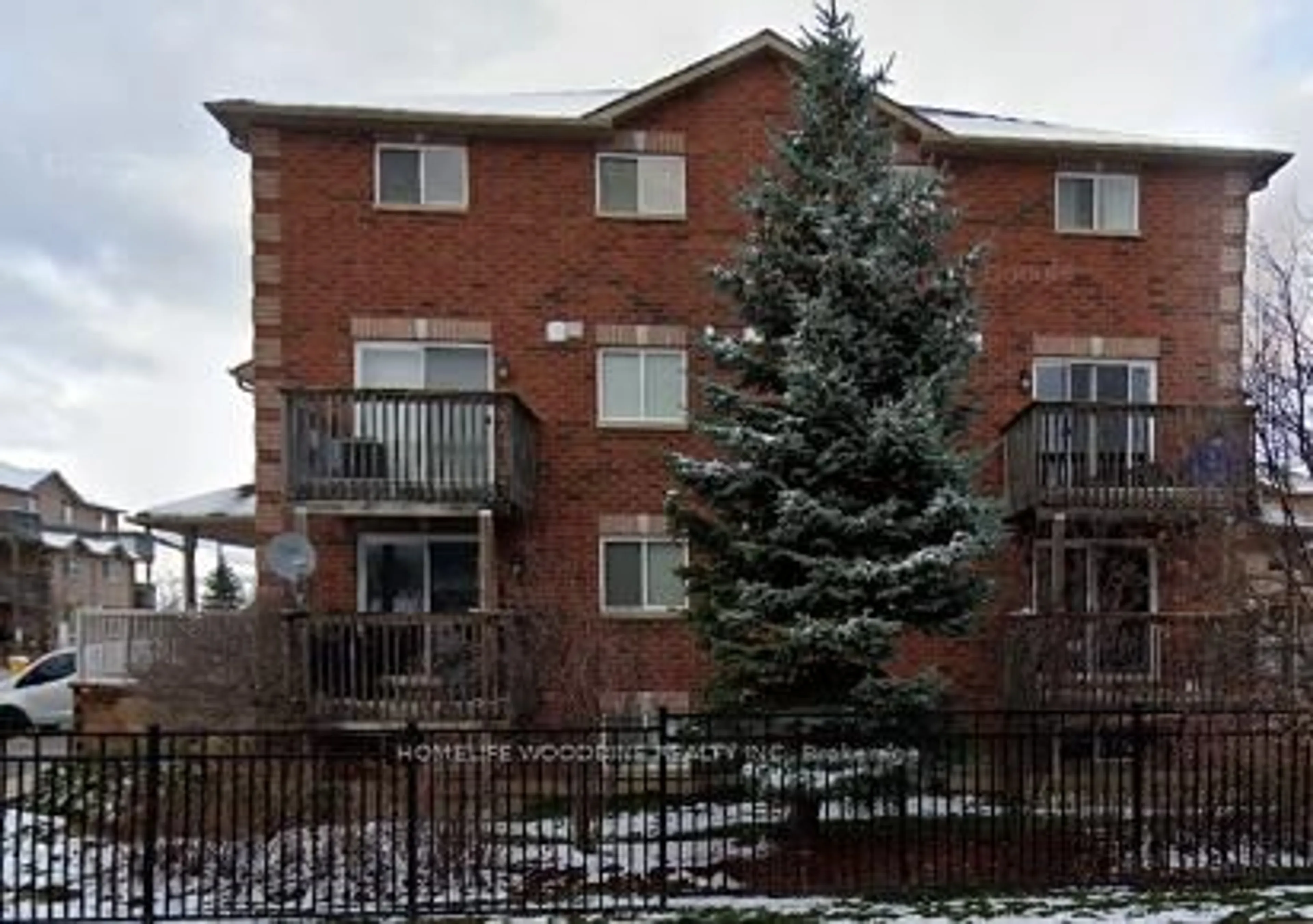 Patio, unknown for 87 Goodwin Dr #3, Barrie Ontario L4N 6K4
