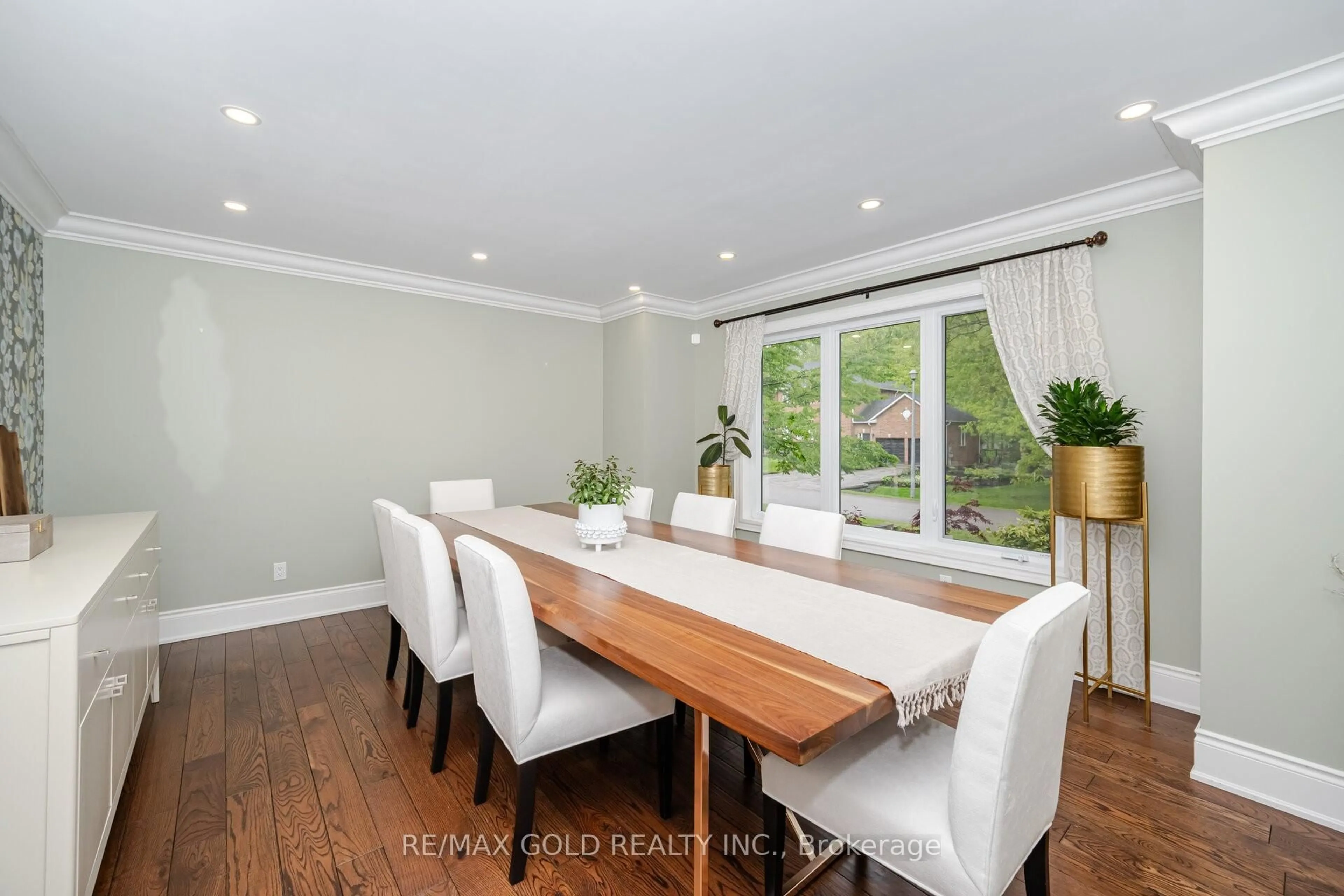 Dining room, wood/laminate floor for 6 Alana Dr, Springwater Ontario L9X 0S2