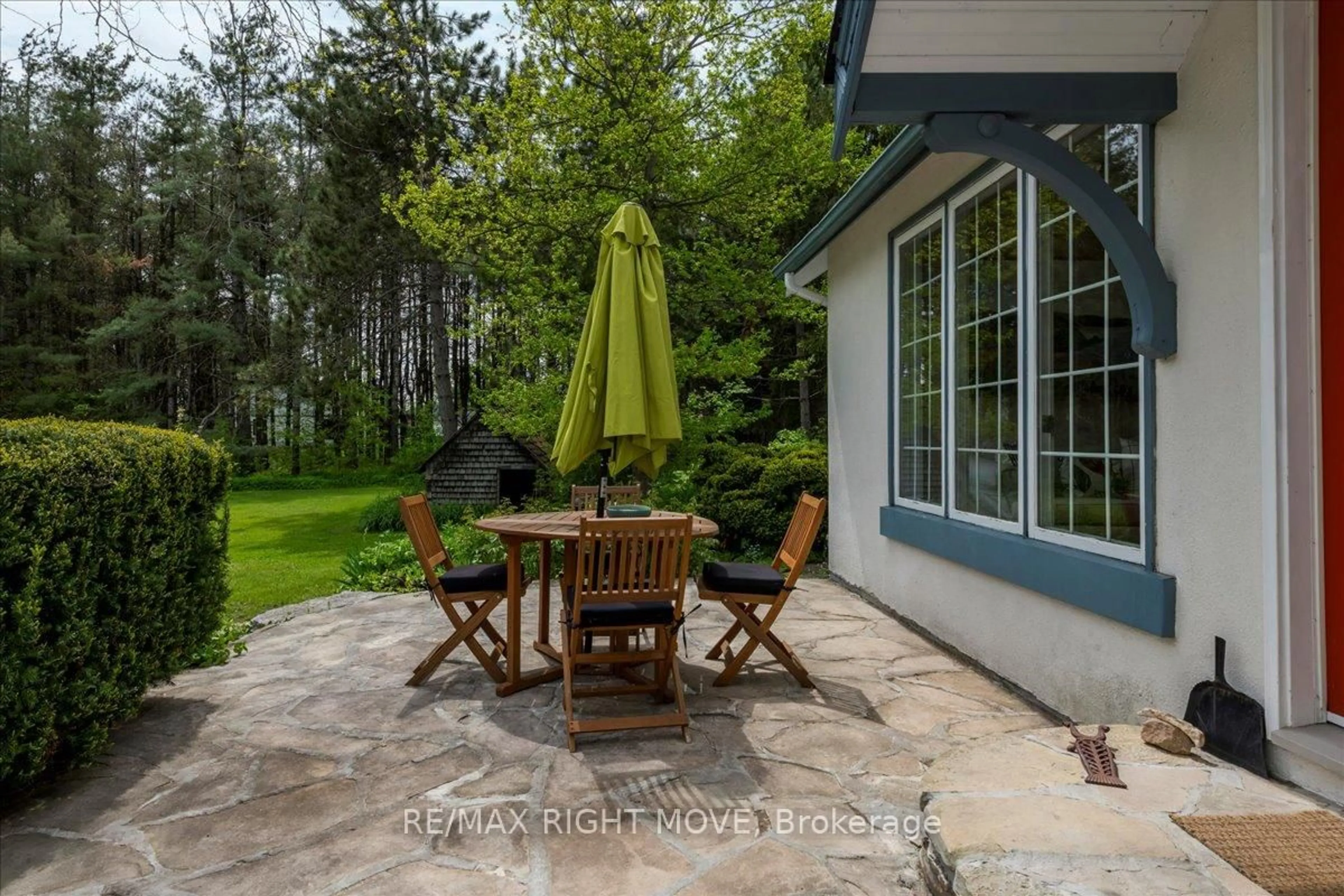 Patio, unknown for 3270 Line 10 N/A, Oro-Medonte Ontario L0L 1T0