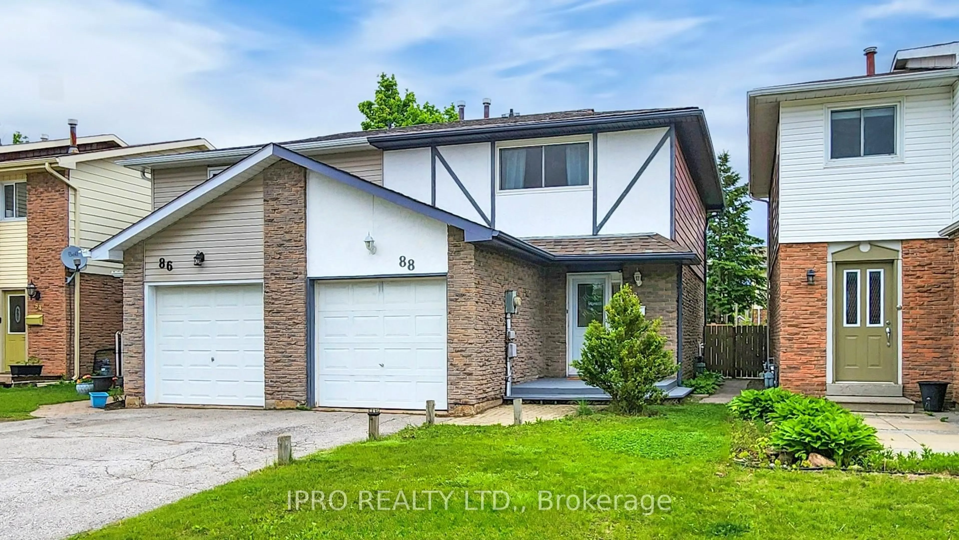 Home with brick exterior material, street for 88 Christie Cres, Barrie Ontario L4N 4W8