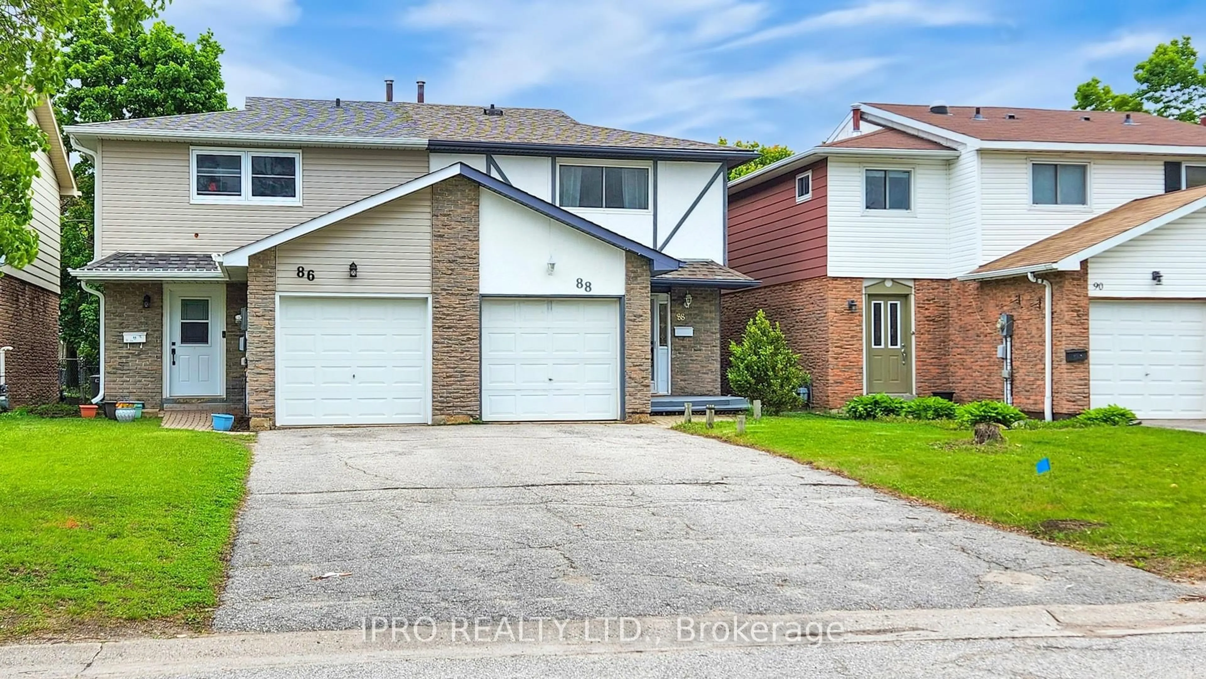 Home with brick exterior material, street for 88 Christie Cres, Barrie Ontario L4N 4W8