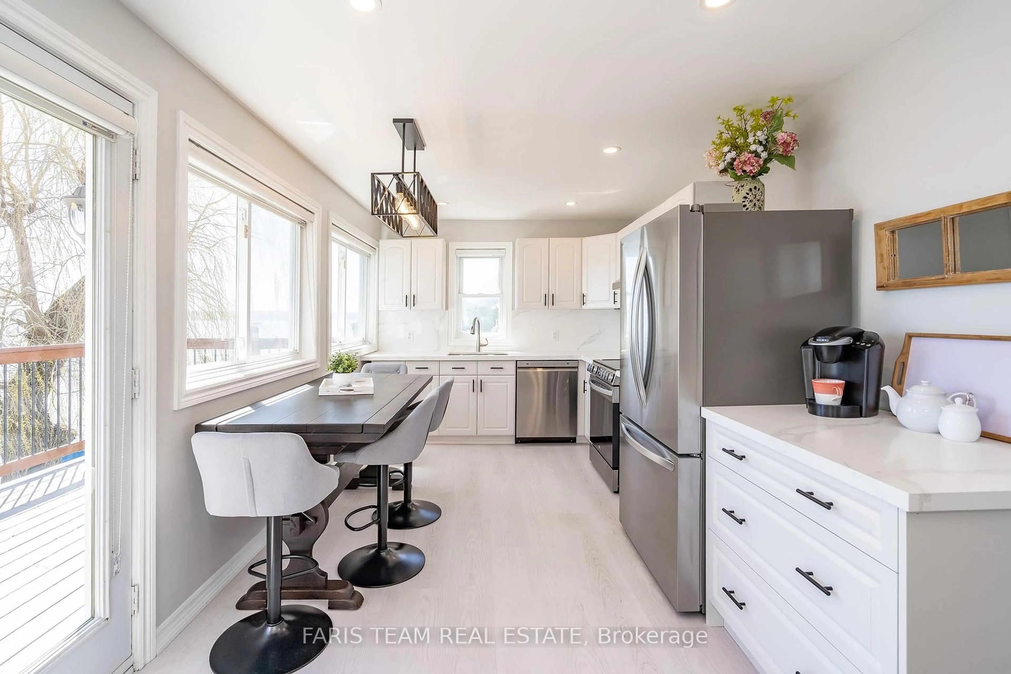 Contemporary kitchen, unknown for 282 Robins Point Rd, Tay Ontario L0K 2A0