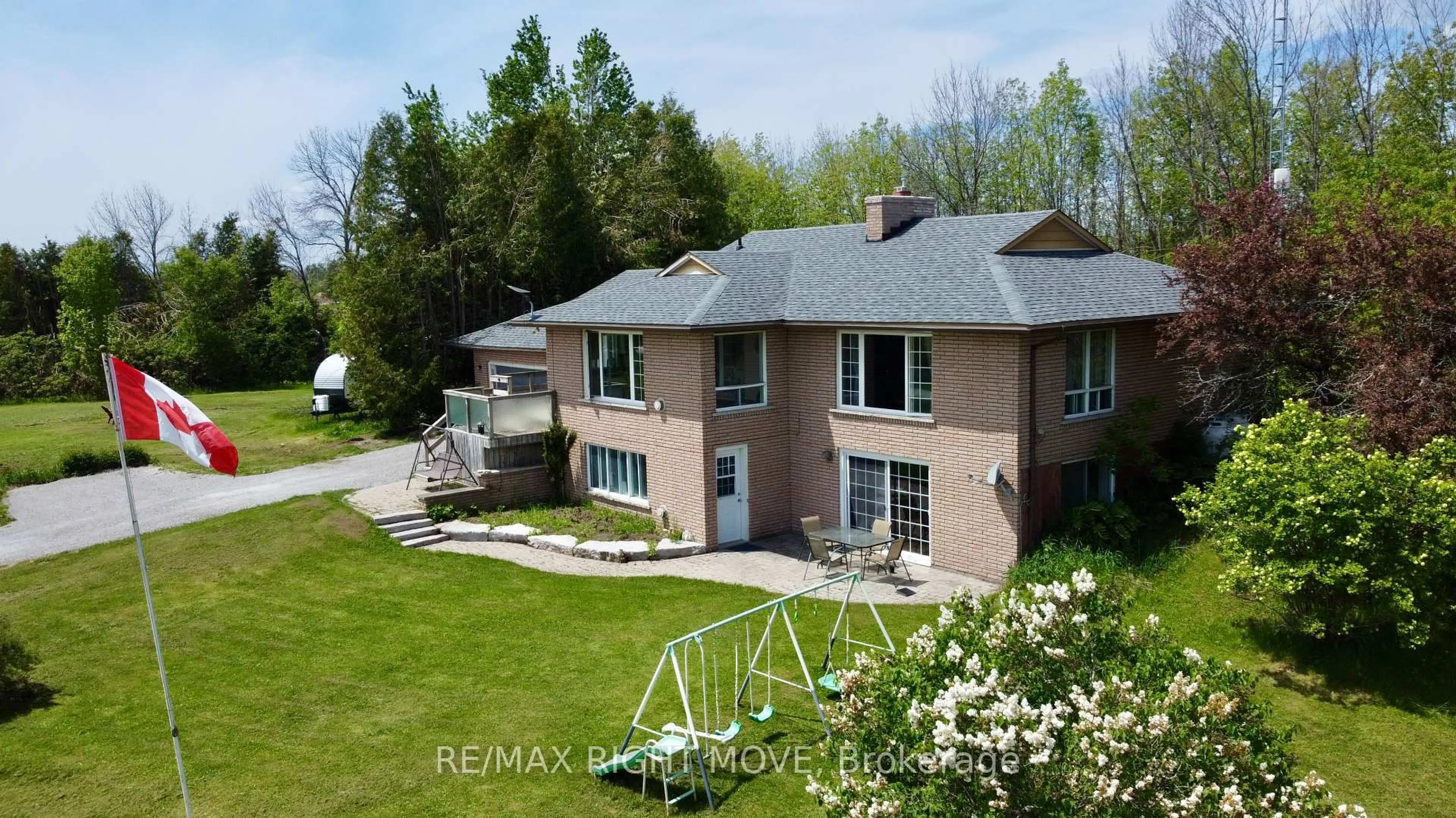 A pic from outside/outdoor area/front of a property/back of a property/a pic from drone, unknown for 2696 Concession 9 Rd, Ramara Ontario L0K 1B0