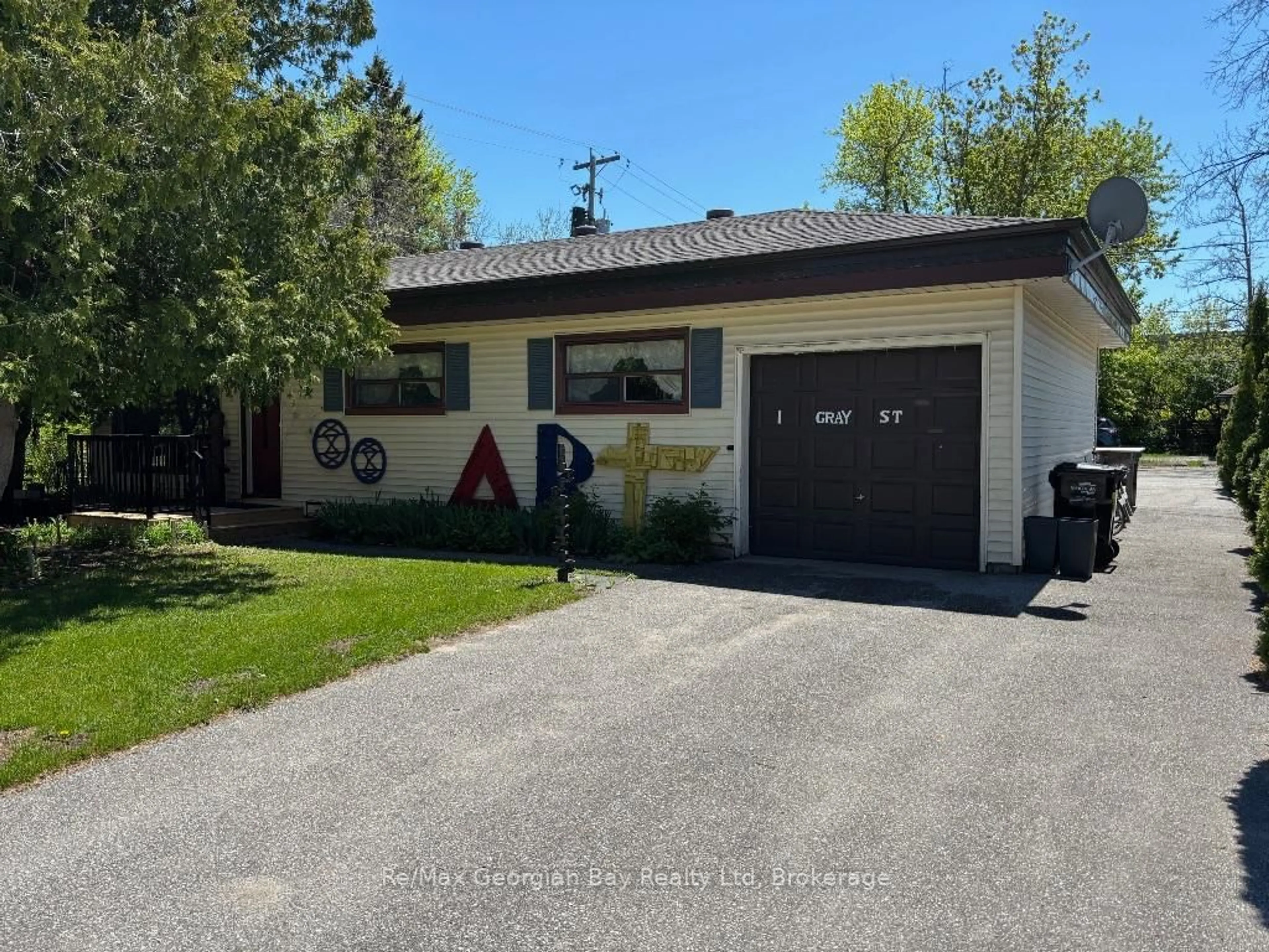 Unknown for 1 GRAY St, Severn Ontario L0K 1E0