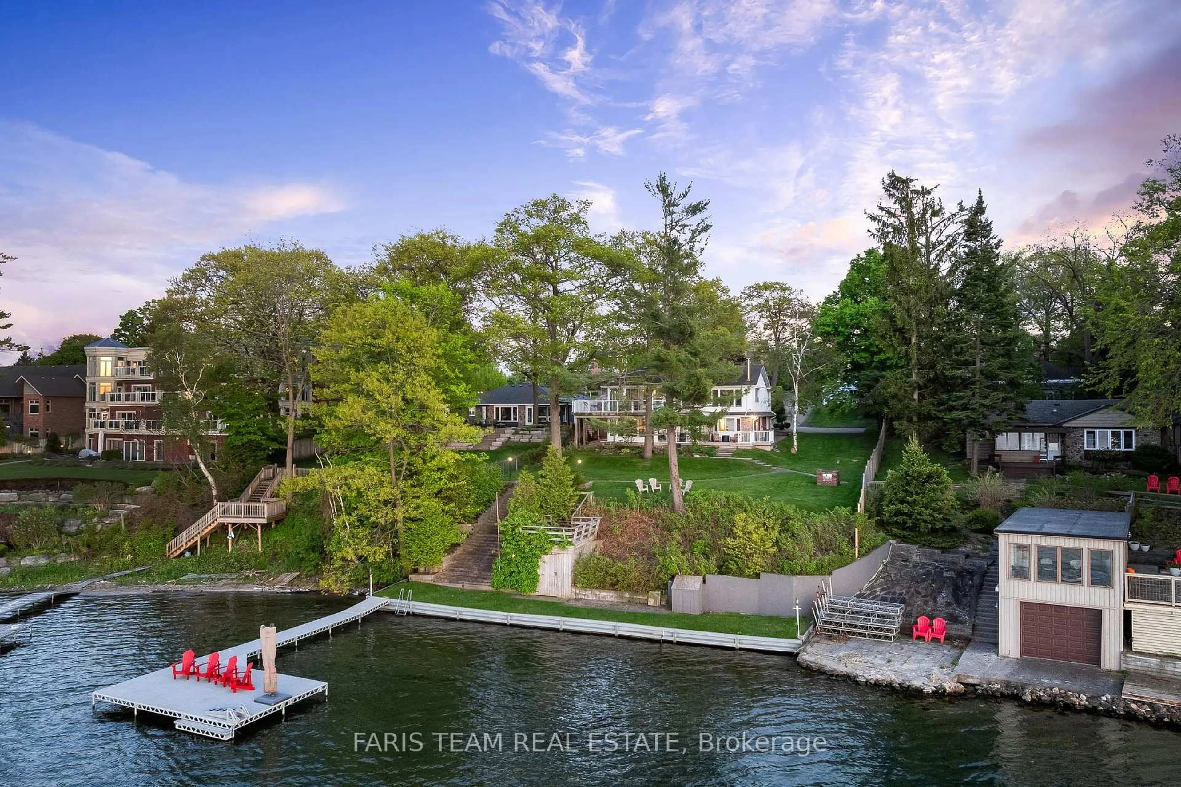 A pic from outside/outdoor area/front of a property/back of a property/a pic from drone, water/lake/river/ocean view for 10 White Oaks Rd, Barrie Ontario L4N 4C1