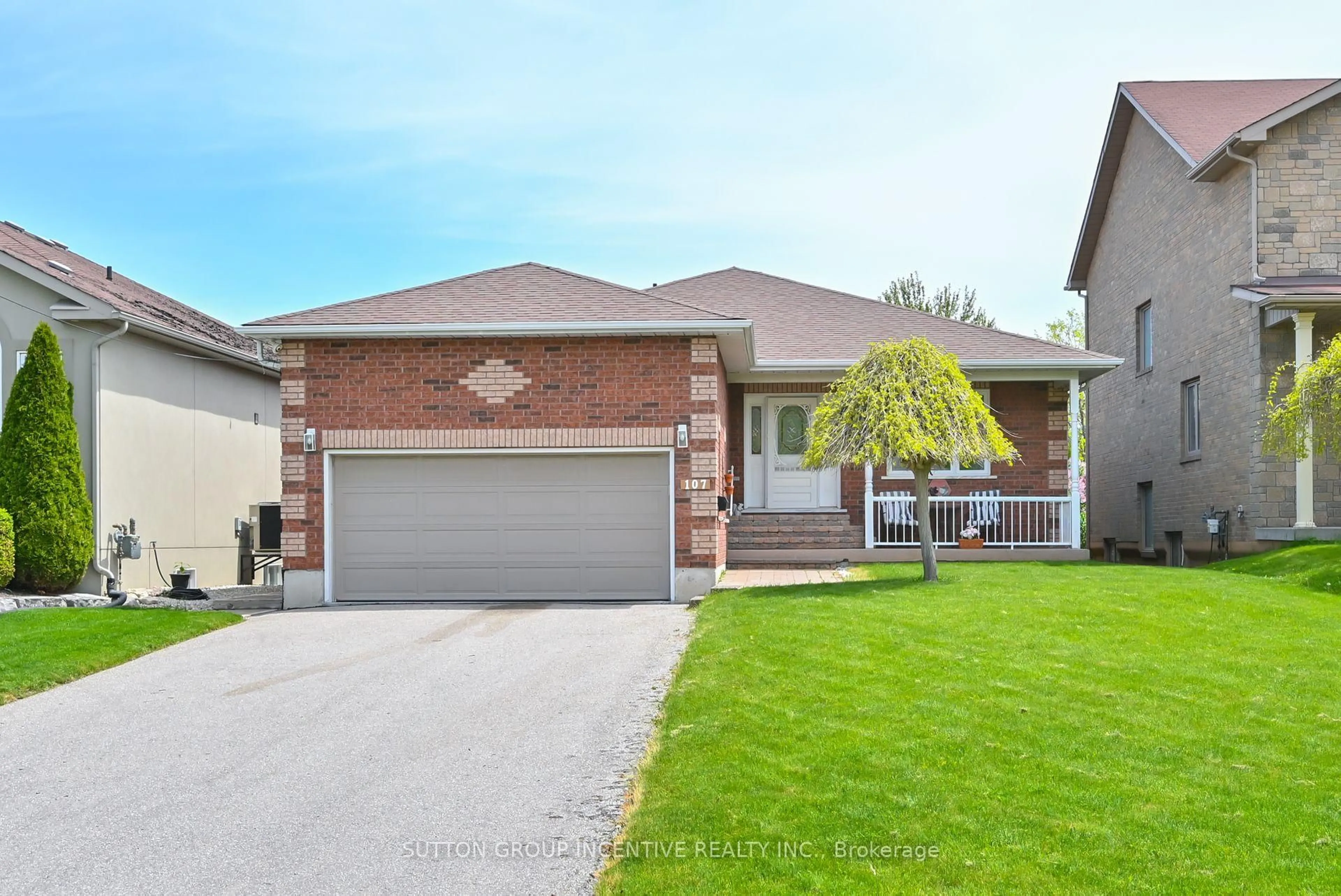 Home with brick exterior material, street for 107 Huronia Rd, Barrie Ontario L4N 4G1