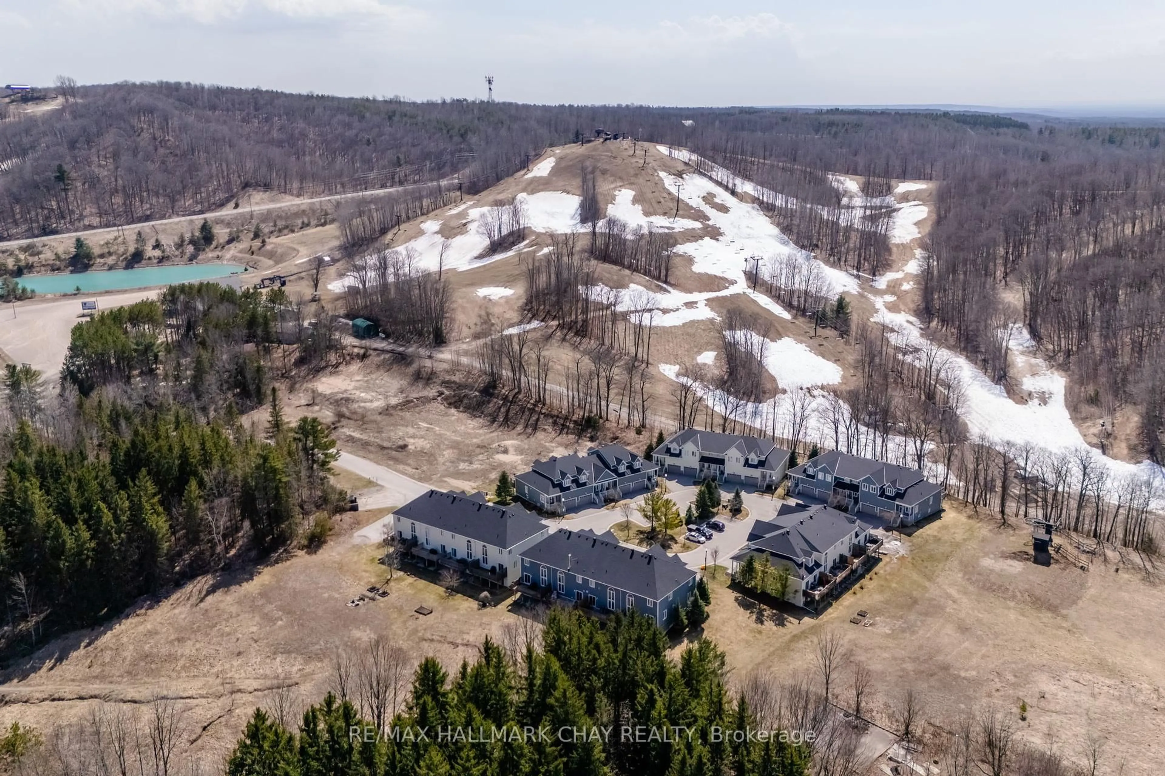 A pic from outside/outdoor area/front of a property/back of a property/a pic from drone, mountain view for 57 High Vista Dr, Oro-Medonte Ontario L4M 4Y8