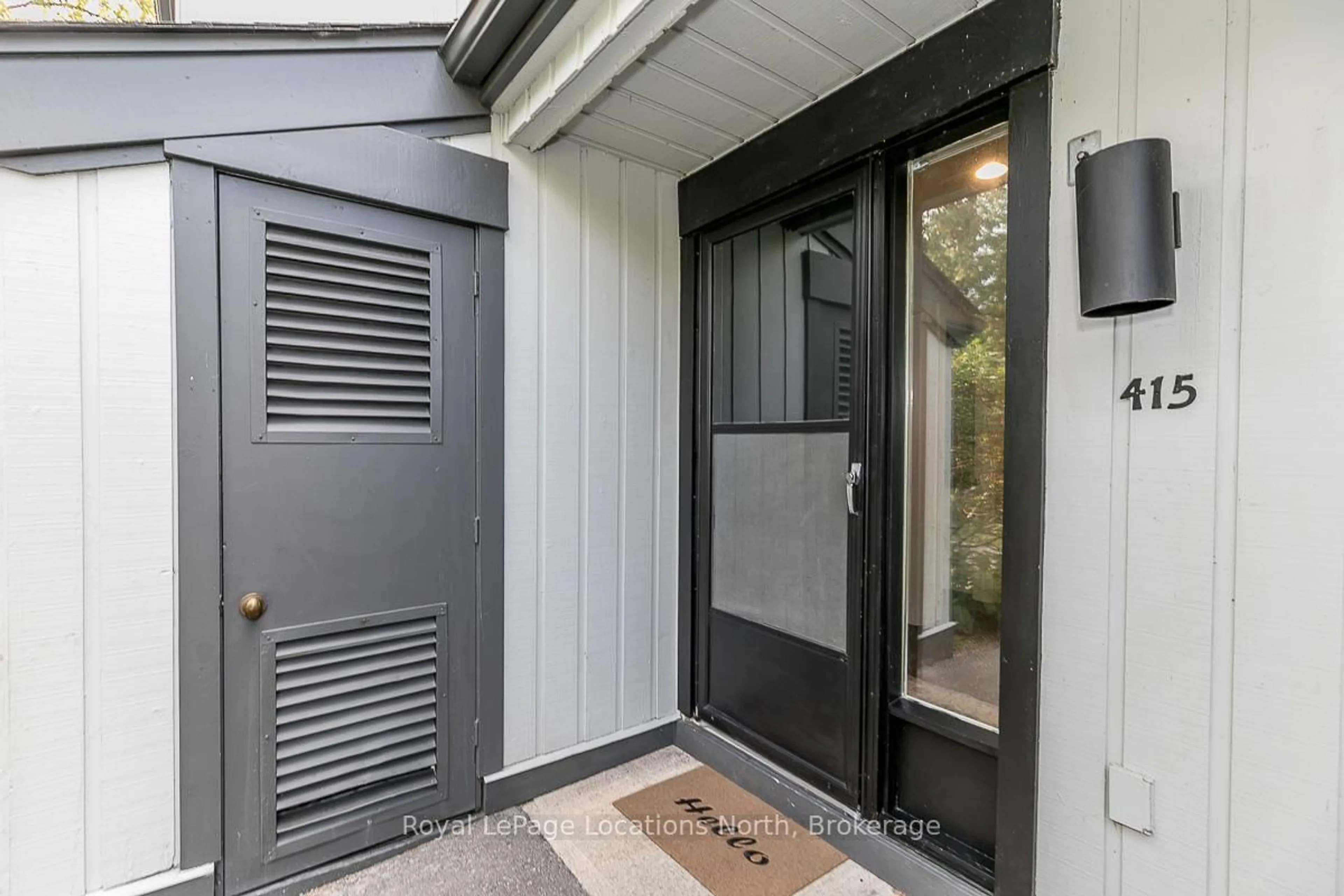 Indoor entryway for 14 Dawson Dr #415, Collingwood Ontario L9Y 5B4