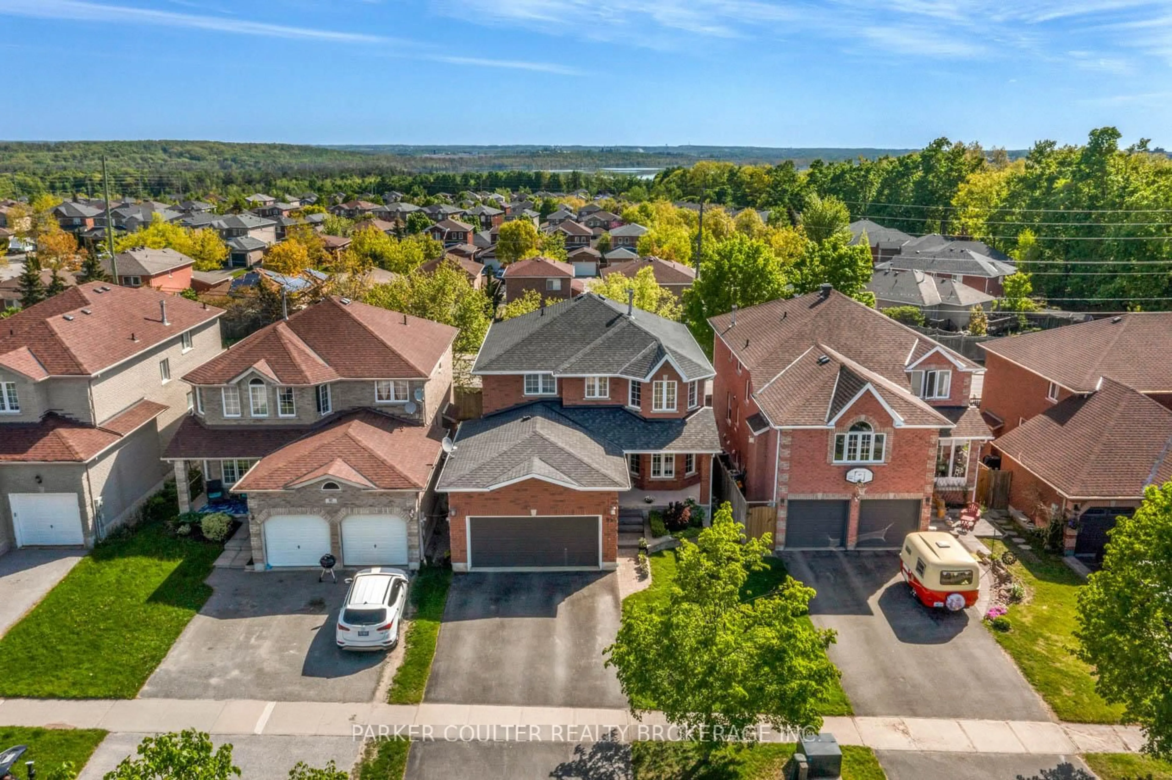 A pic from outside/outdoor area/front of a property/back of a property/a pic from drone, street for 95 Livia Herman Way, Barrie Ontario L4M 6X2