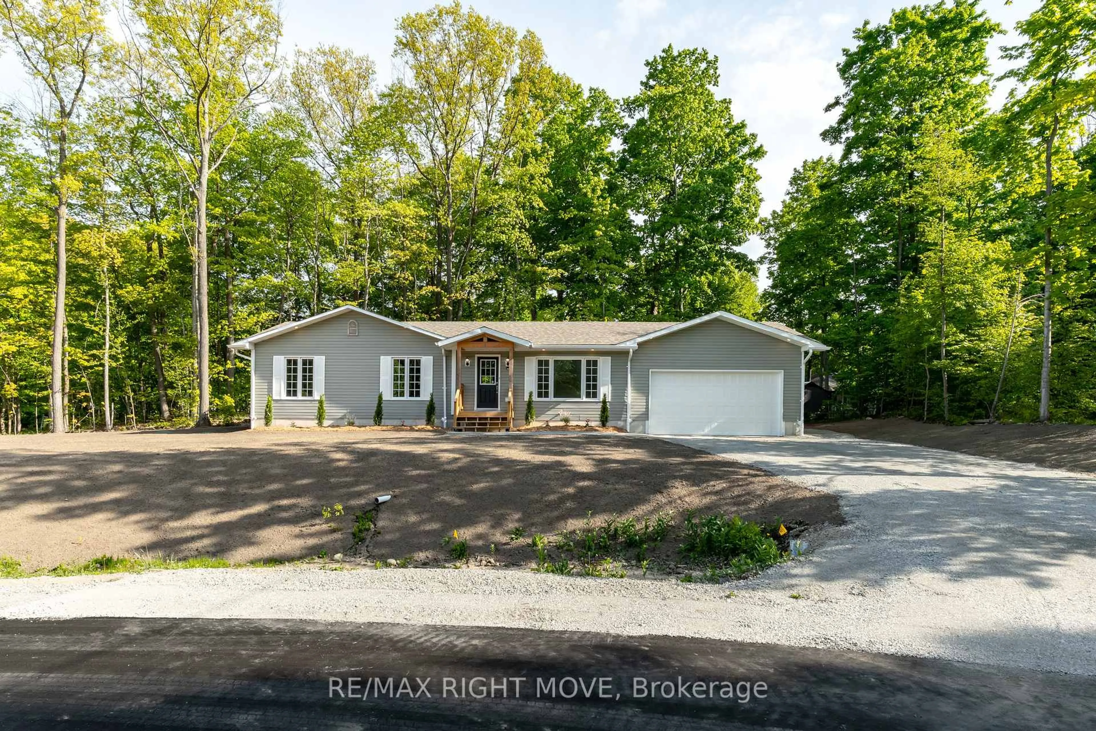 A pic from outside/outdoor area/front of a property/back of a property/a pic from drone, street for 1 ojibway Cres, Tiny Ontario L9M 0B2