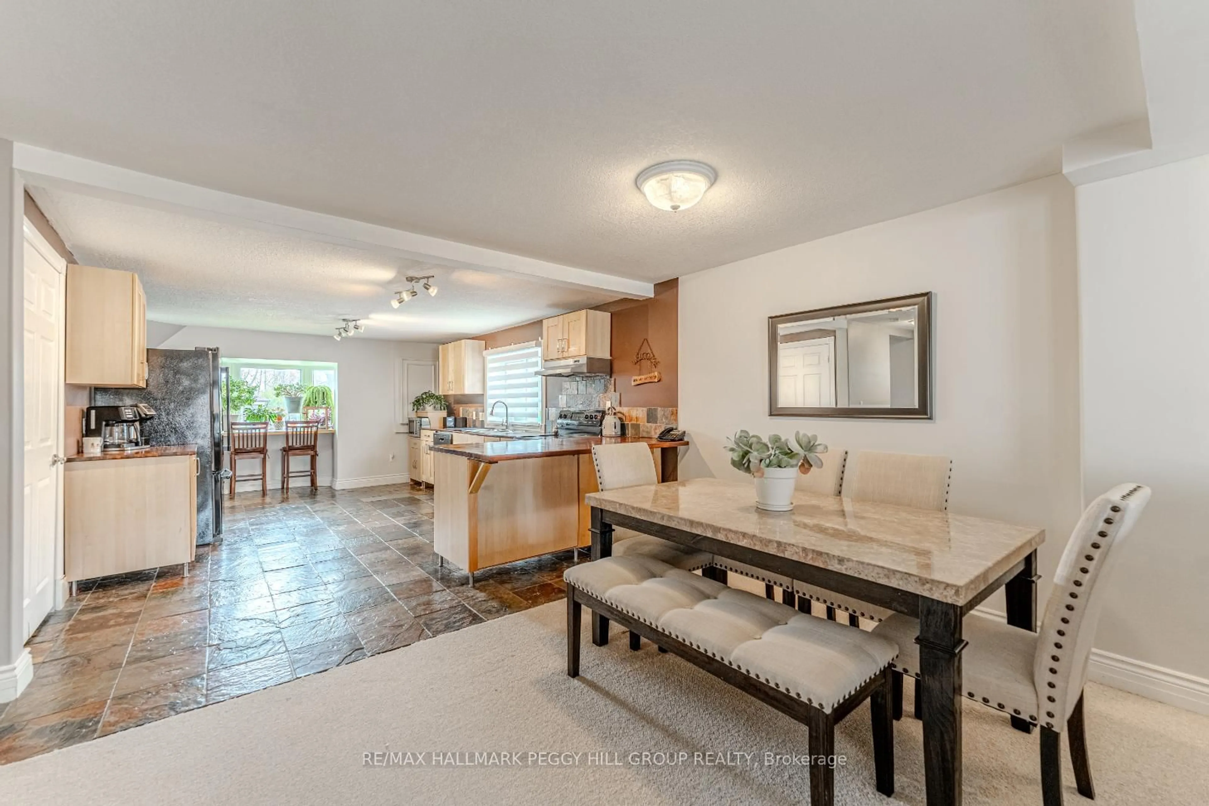 Unknown for 20 Ferris Lane, Barrie Ontario L4M 2X7