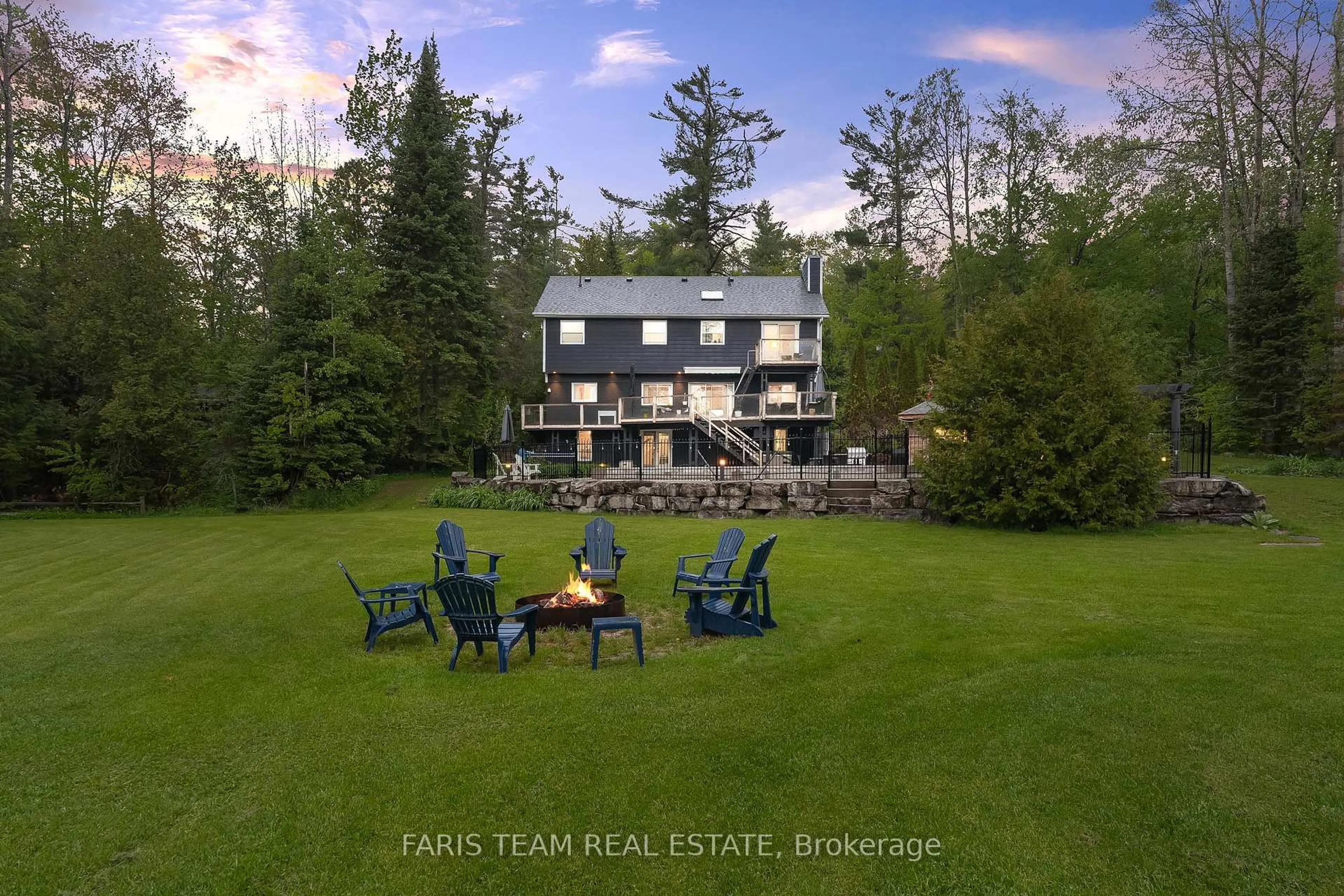 A pic from outside/outdoor area/front of a property/back of a property/a pic from drone, water/lake/river/ocean view for 1441 Hendrie Rd, Springwater Ontario L9X 0Y9