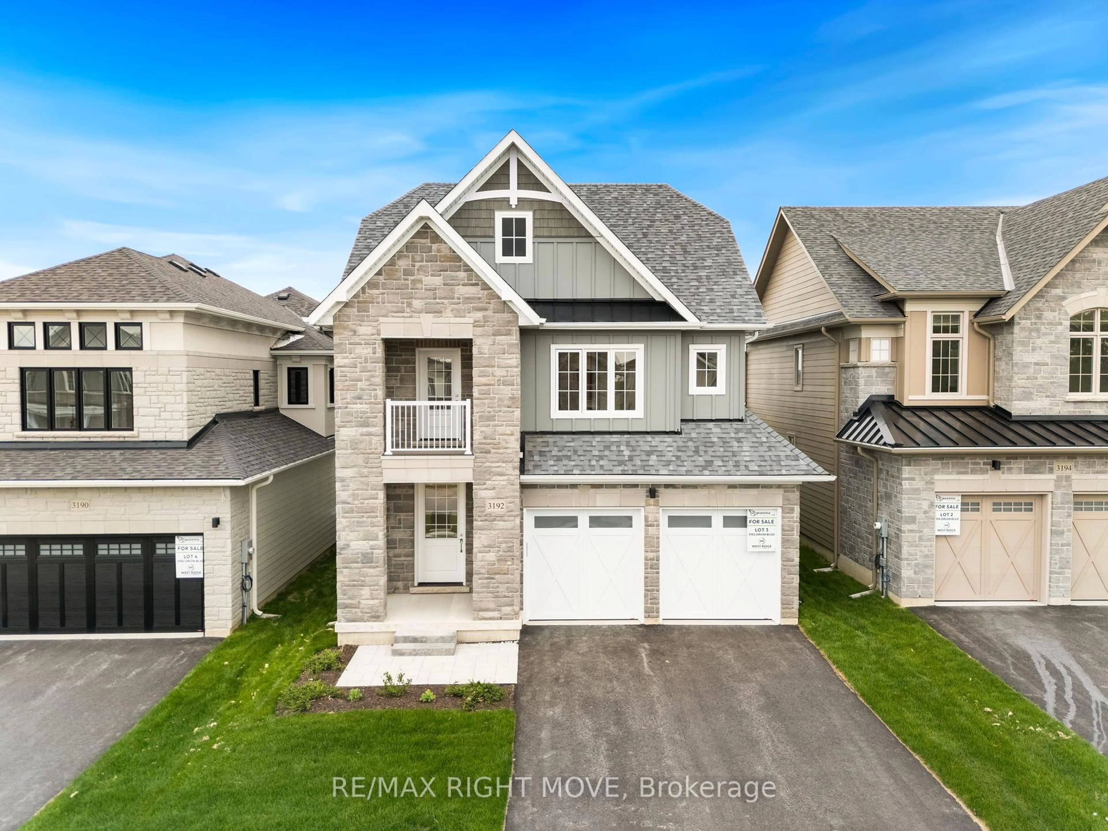 A pic from outside/outdoor area/front of a property/back of a property/a pic from drone, street for 3192 Orion Blvd, Orillia Ontario L3V 8M6