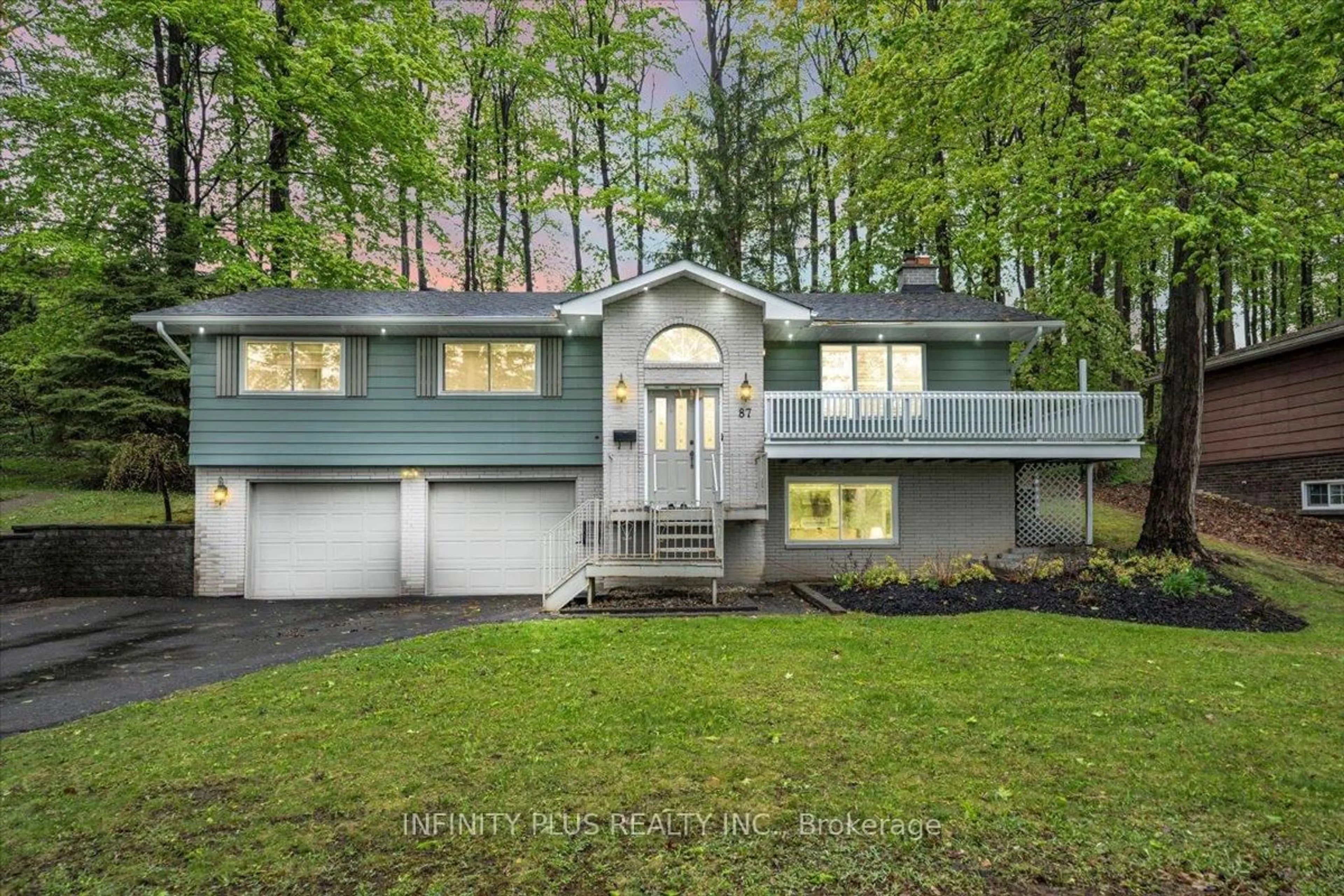 Home with vinyl exterior material, street for 87 Little Lake Dr, Barrie Ontario L4M 7B9