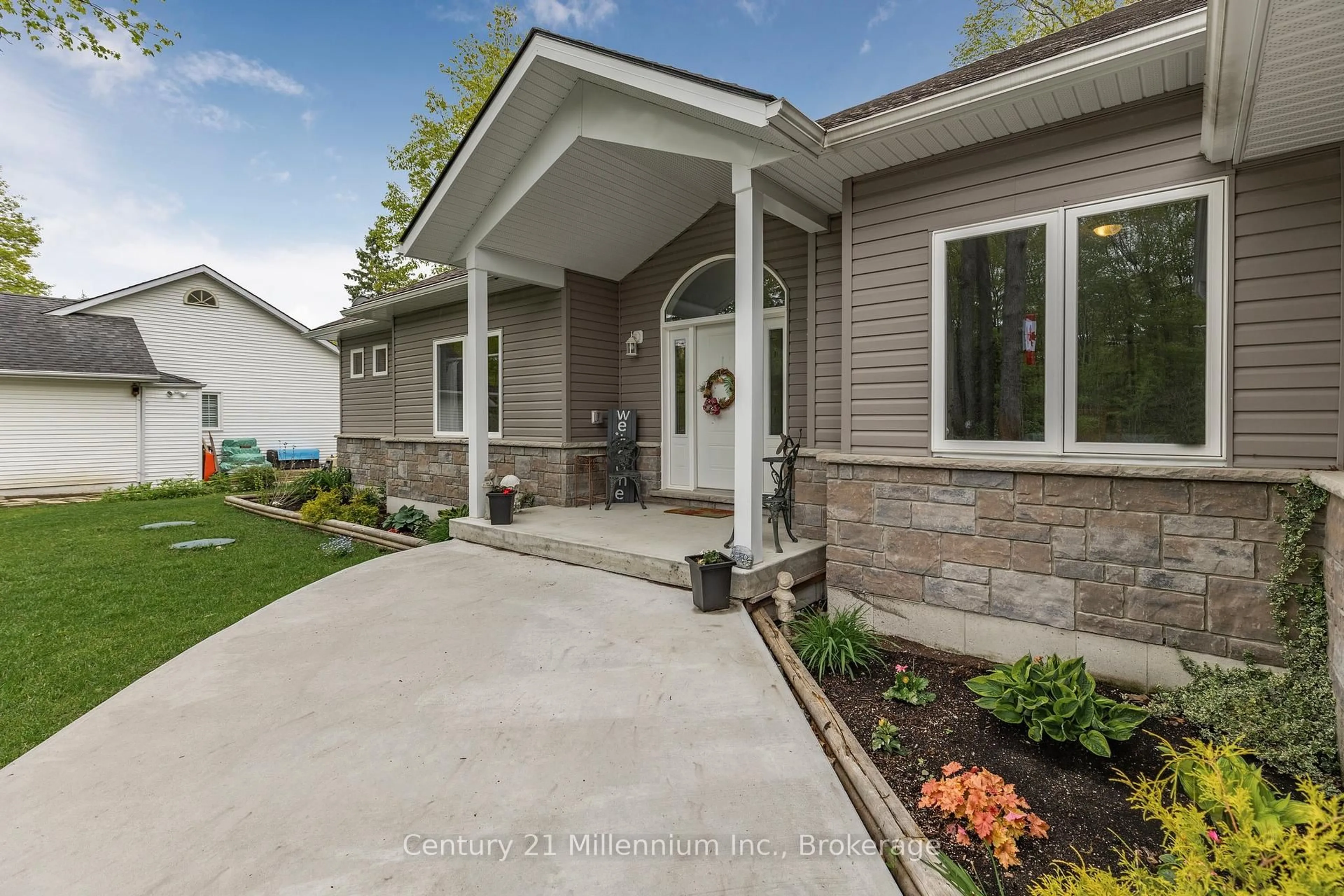 Unknown for 2A Jalna Crt, Wasaga Beach Ontario L9Z 1B2