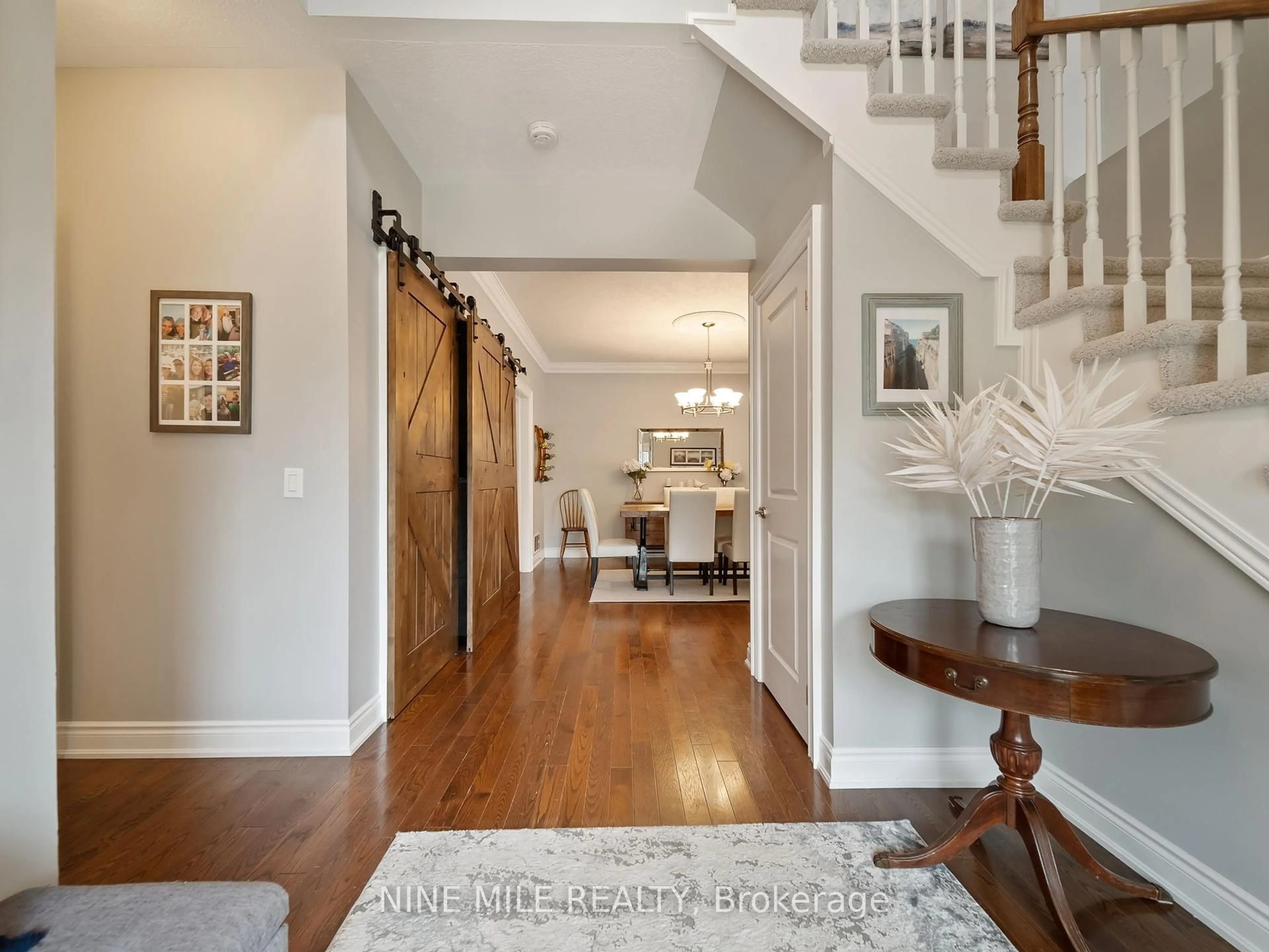 Indoor entryway for 5 Invermara Crt #8, Orillia Ontario L3V 8B4