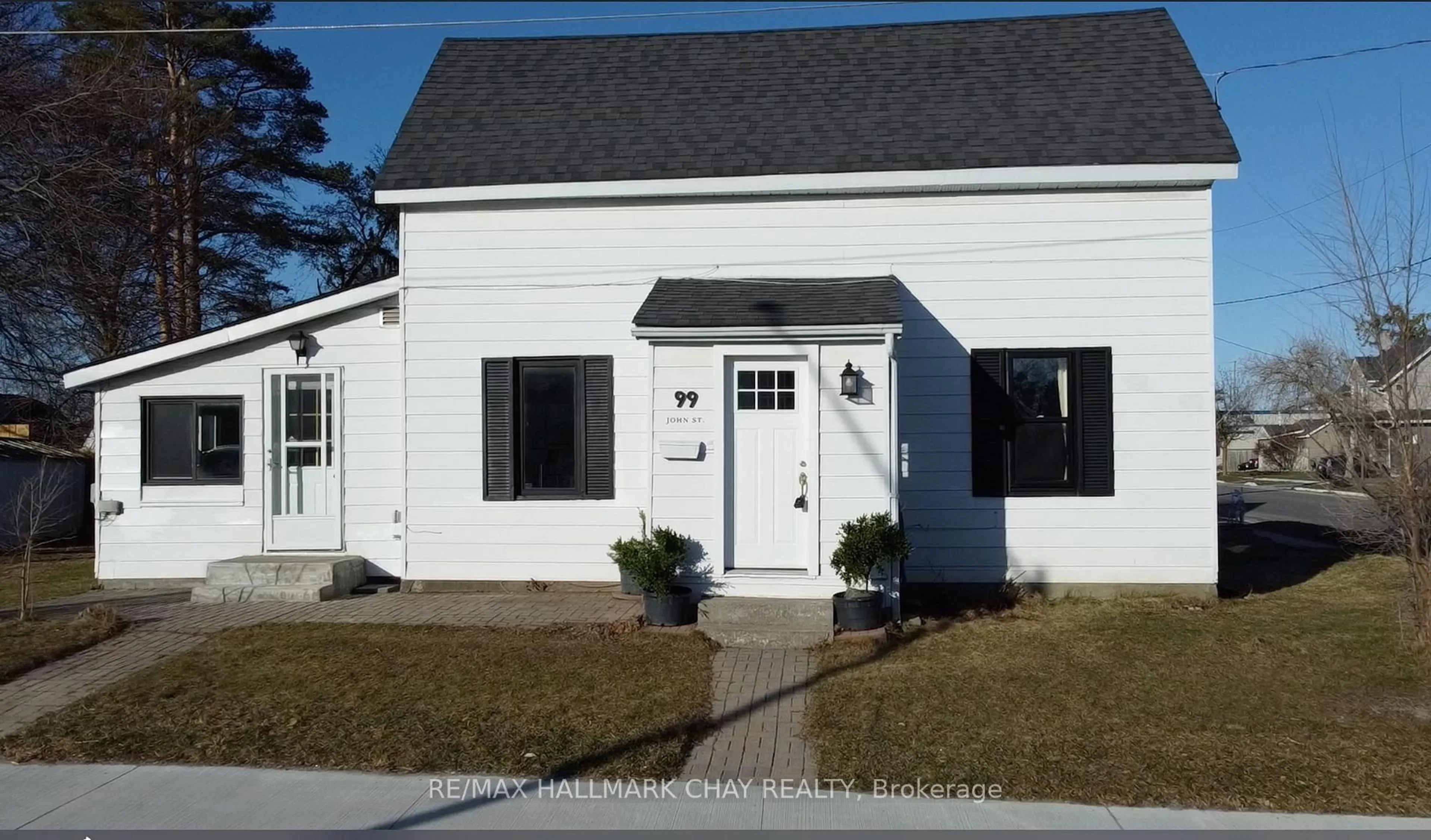 Unknown for 99 John St, Barrie Ontario L4N 2K7