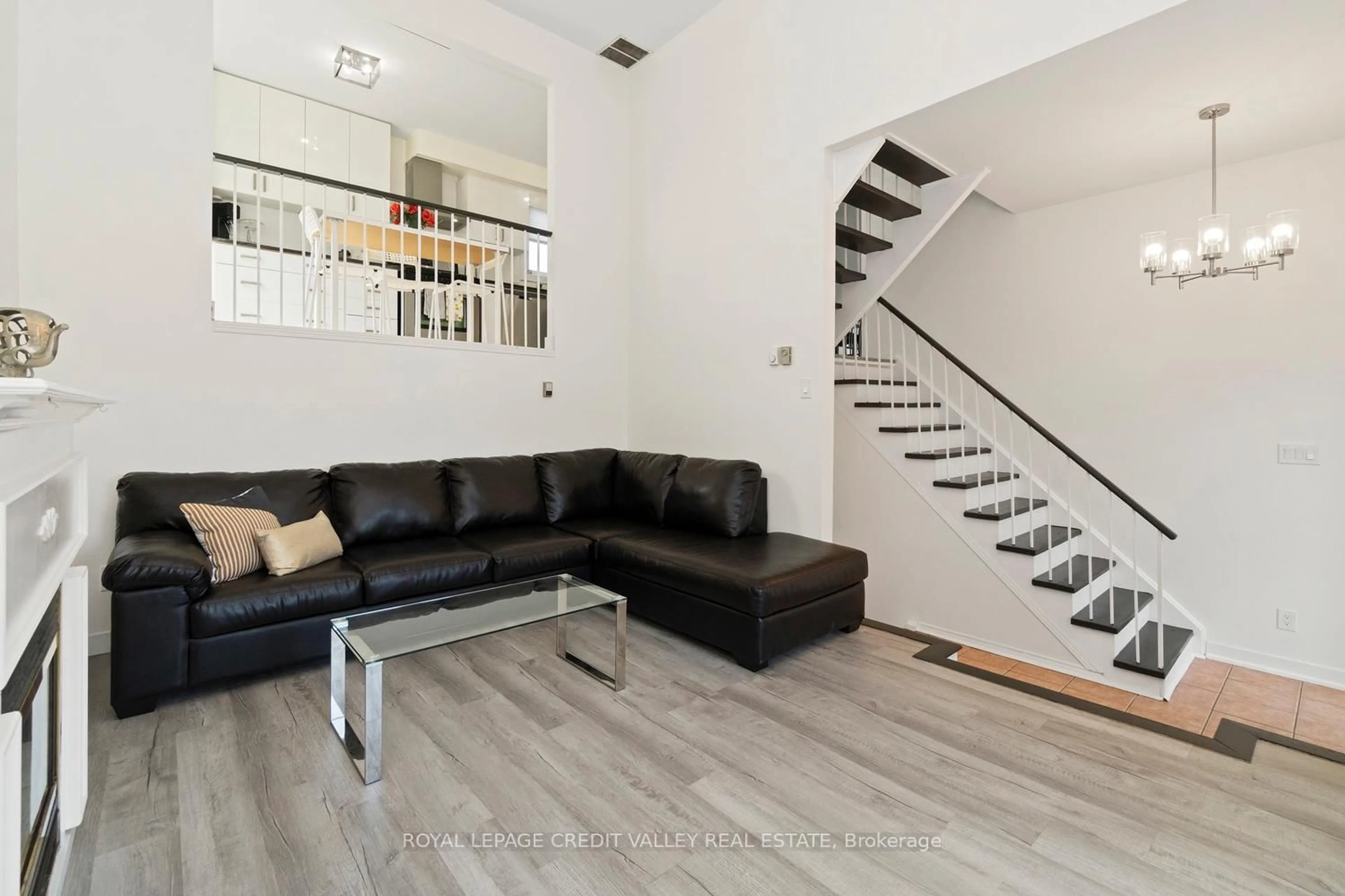 Living room with furniture, unknown for 13 Kinzie Lane, Barrie Ontario L4M 6A2