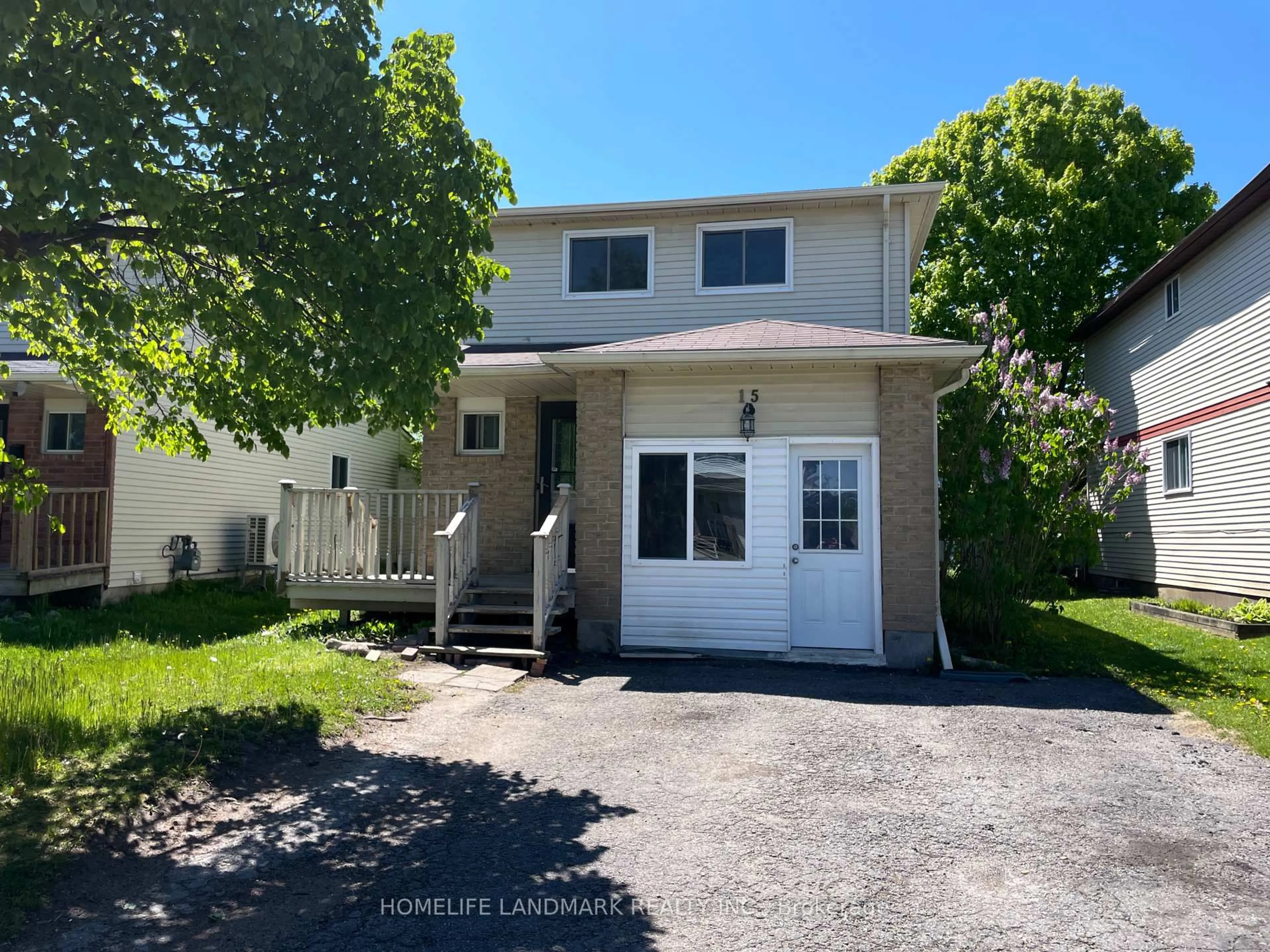 A pic from outside/outdoor area/front of a property/back of a property/a pic from drone, street for 15 CORBETT Dr, Barrie Ontario L4M 5T1