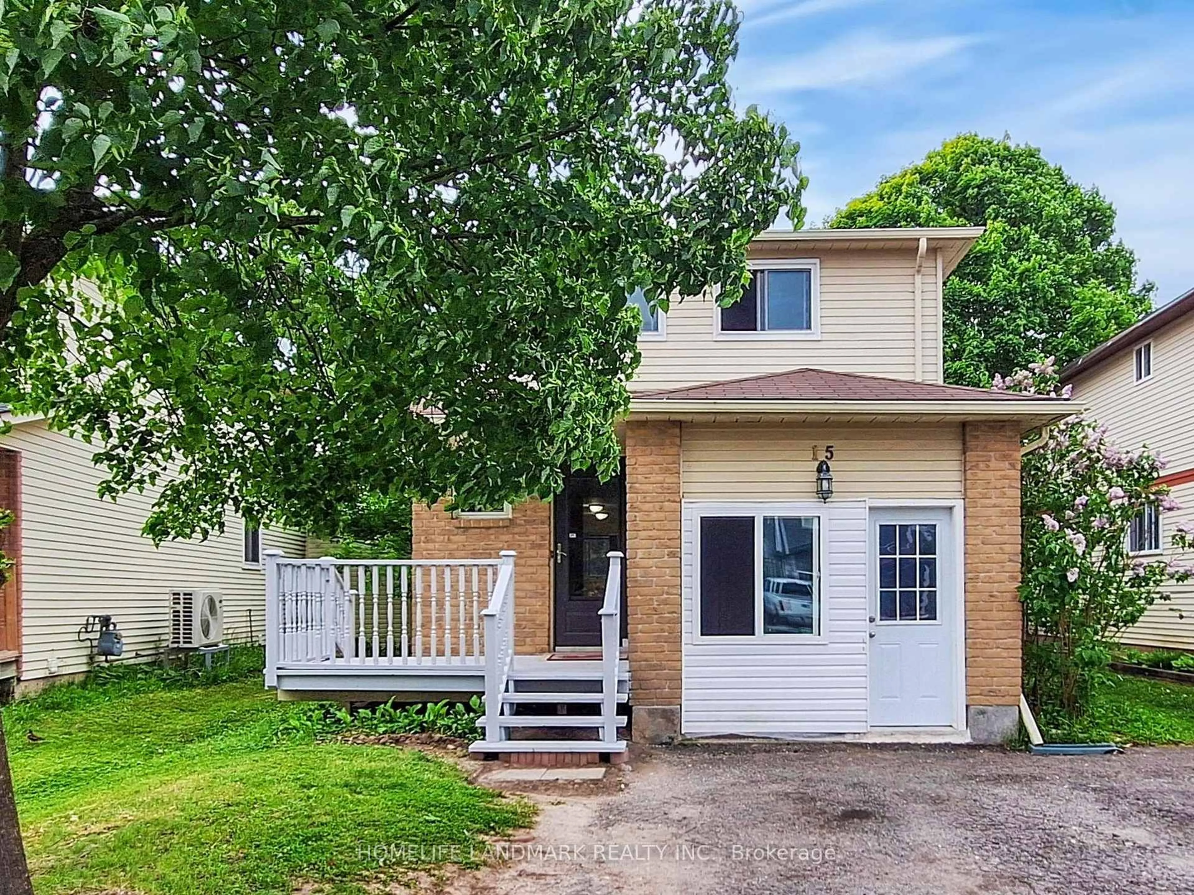 Home with vinyl exterior material, street for 15 CORBETT Dr, Barrie Ontario L4M 5T1