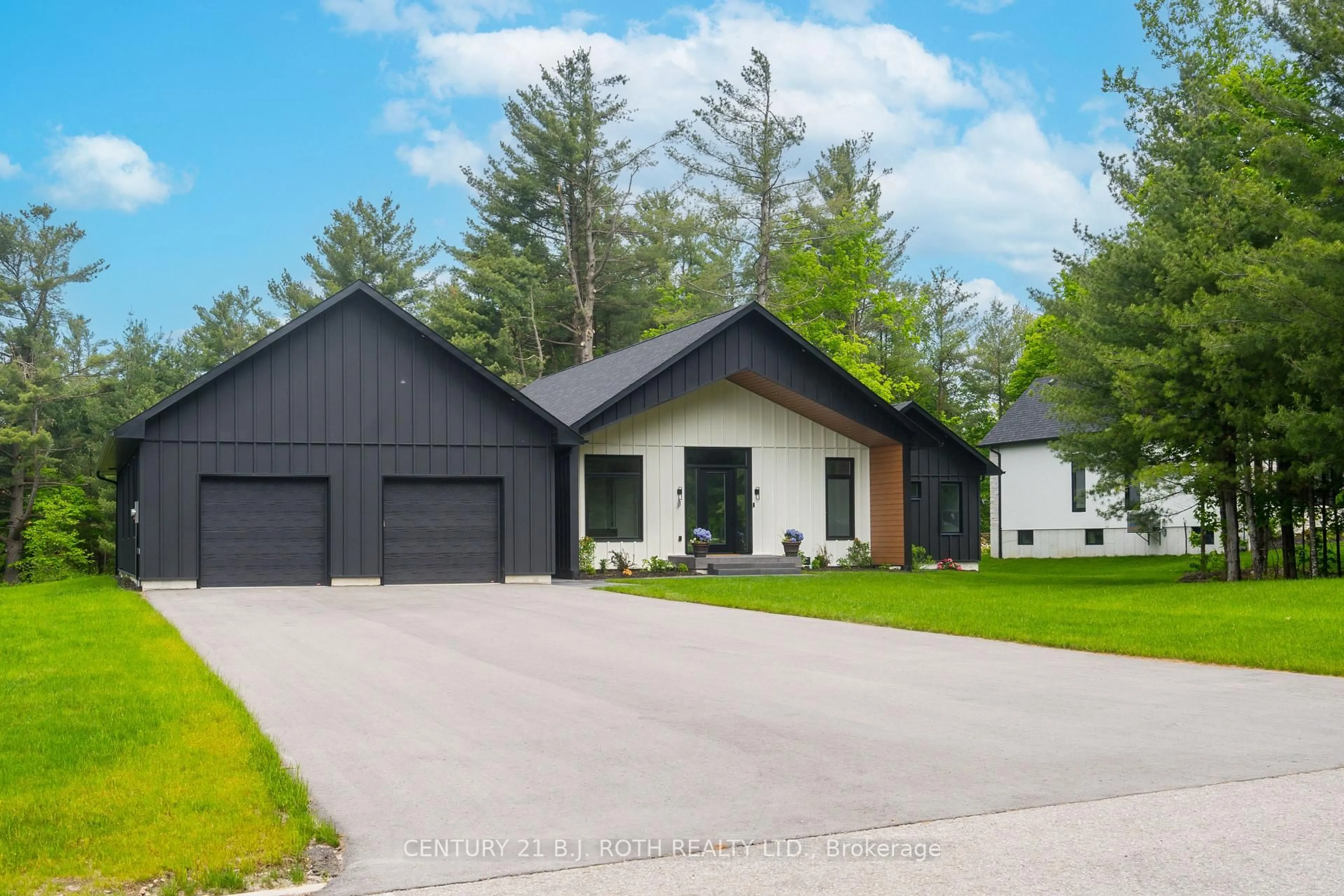 Home with vinyl exterior material, street for 31 Marni Lane, Springwater Ontario L0L 2K0