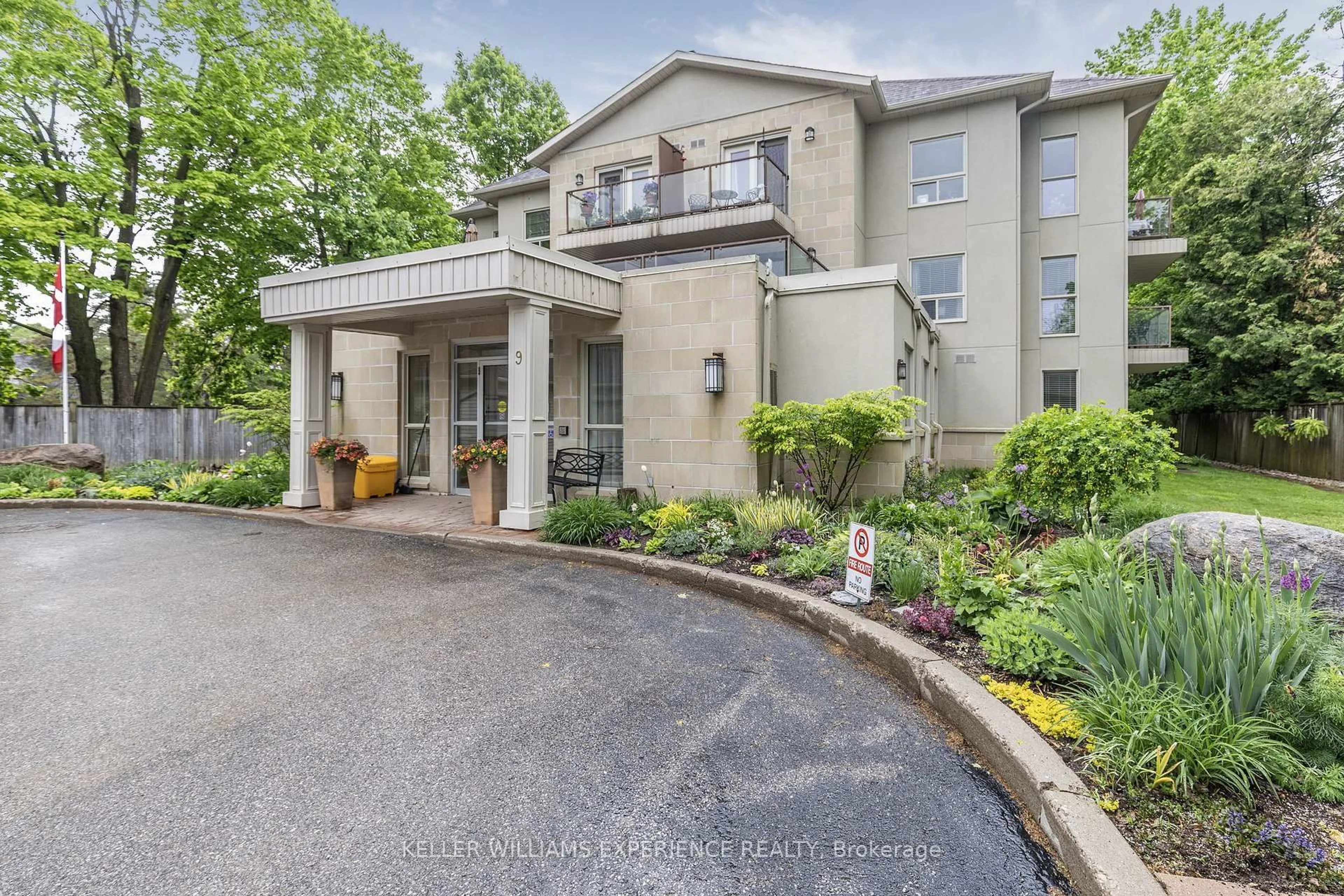 Unknown for 9 Westmount Dr, Orillia Ontario L3V 6C8