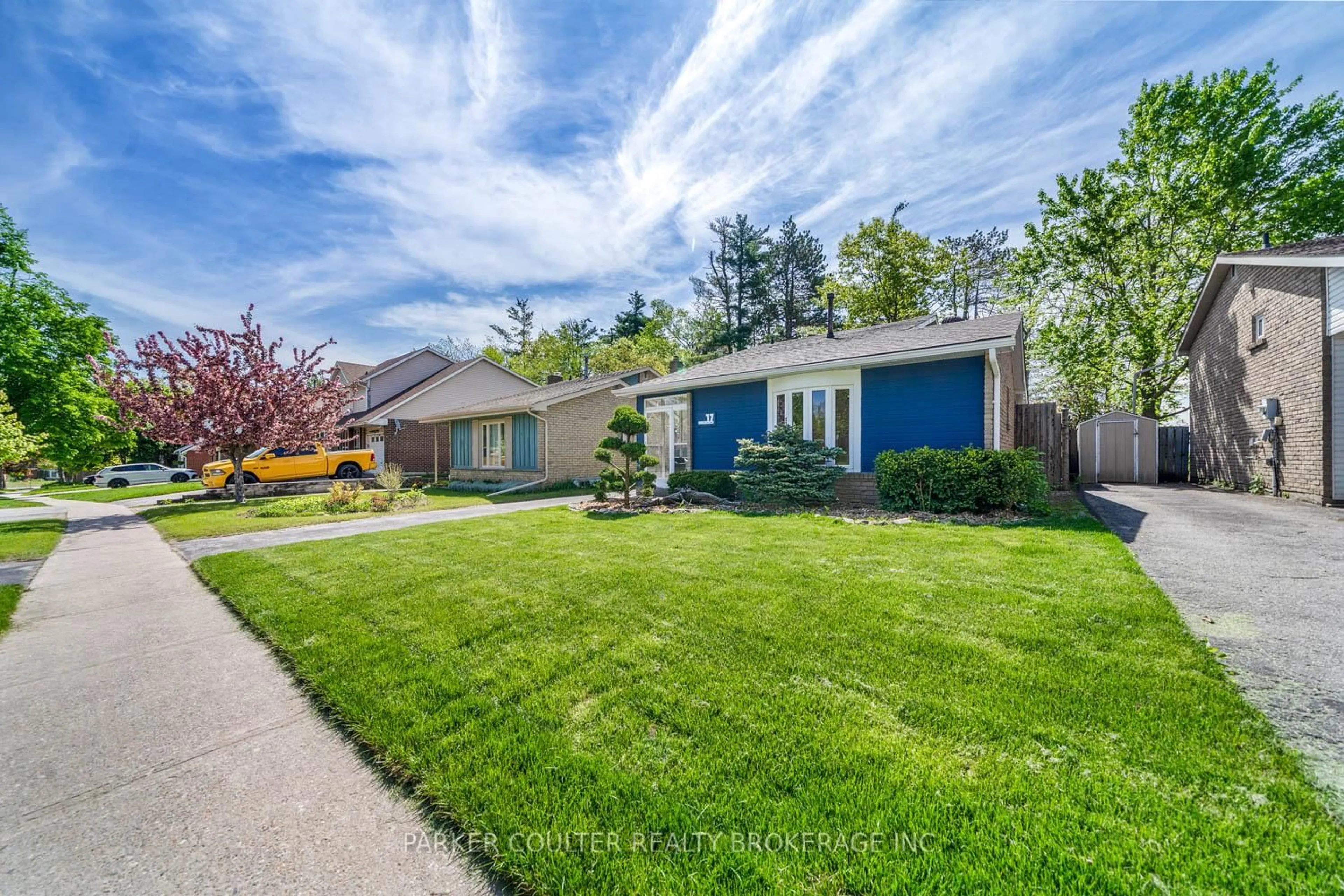 Unknown for 17 Shelley Lane, Barrie Ontario L4N 4W4