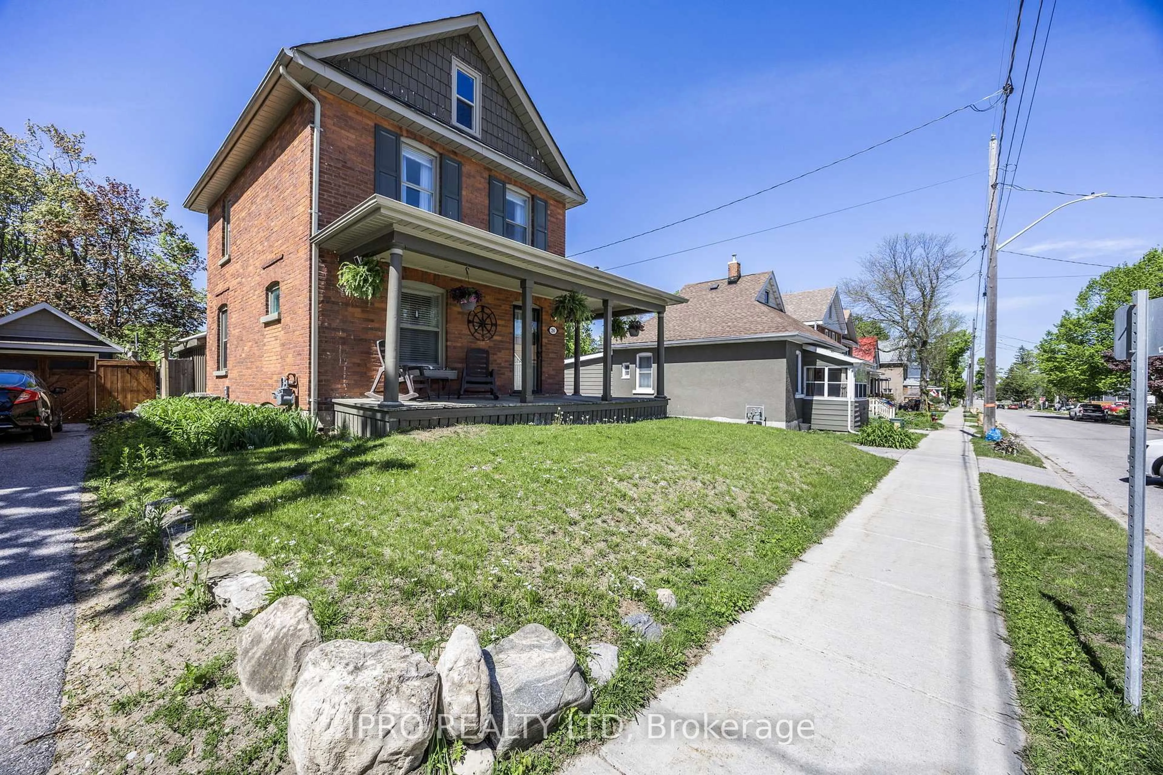 Home with brick exterior material, street for 280 Mary St, Orillia Ontario L3V 3E7