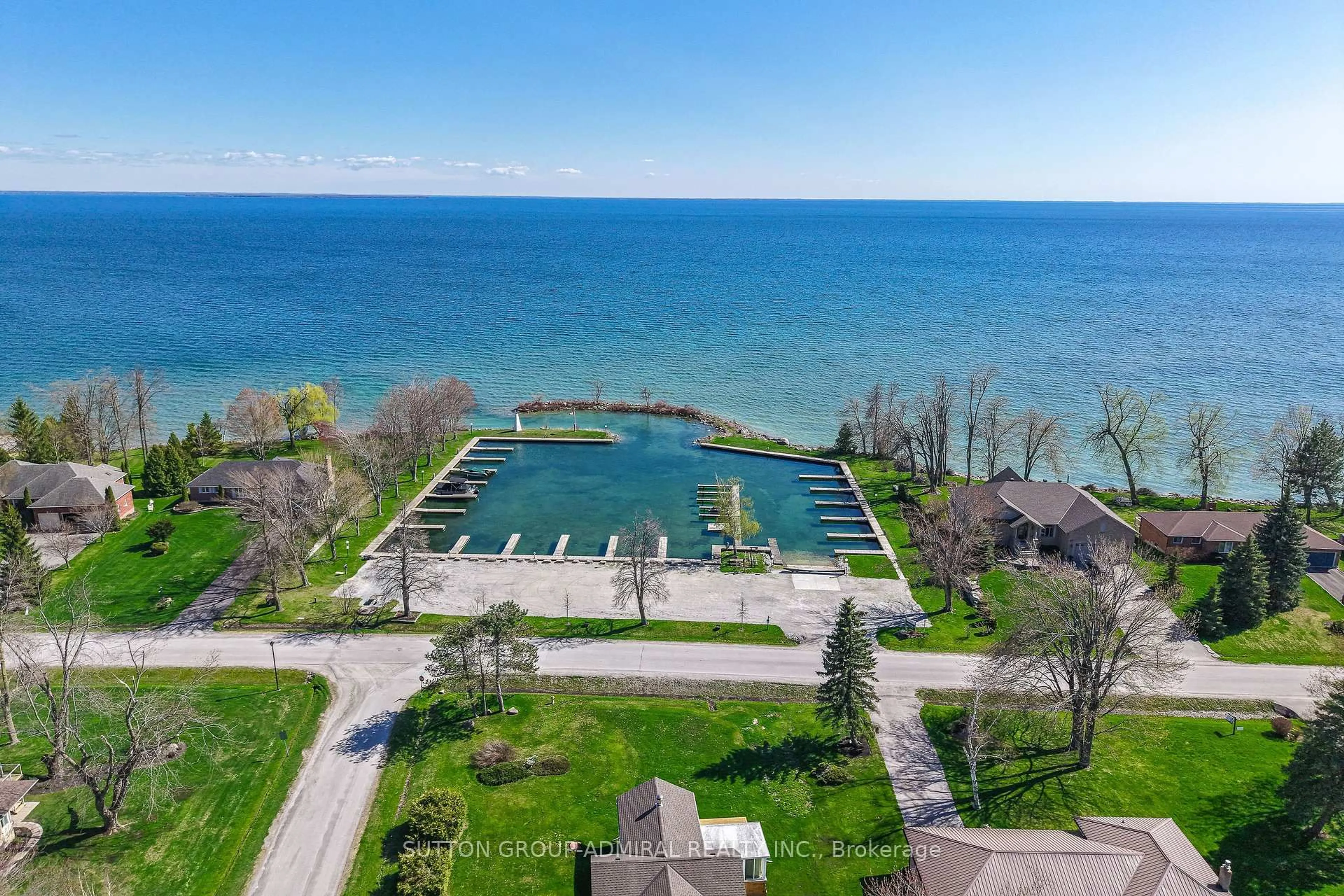 A pic from outside/outdoor area/front of a property/back of a property/a pic from drone, water/lake/river/ocean view for 182 Bayshore Dr, Ramara Ontario L0K 1B0