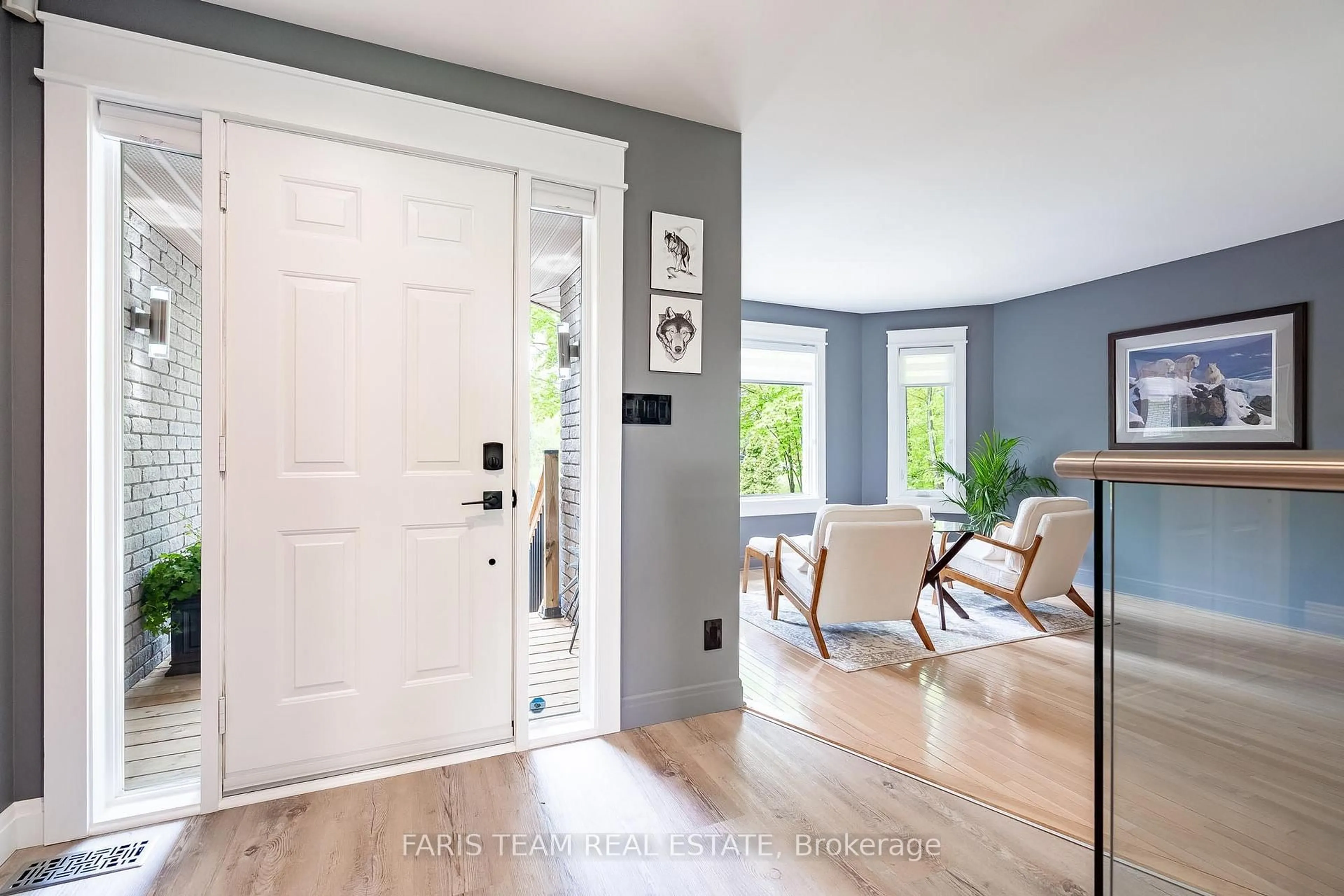 Indoor entryway for 30 Bourgeois Beach Rd, Tay Ontario L0K 2A0