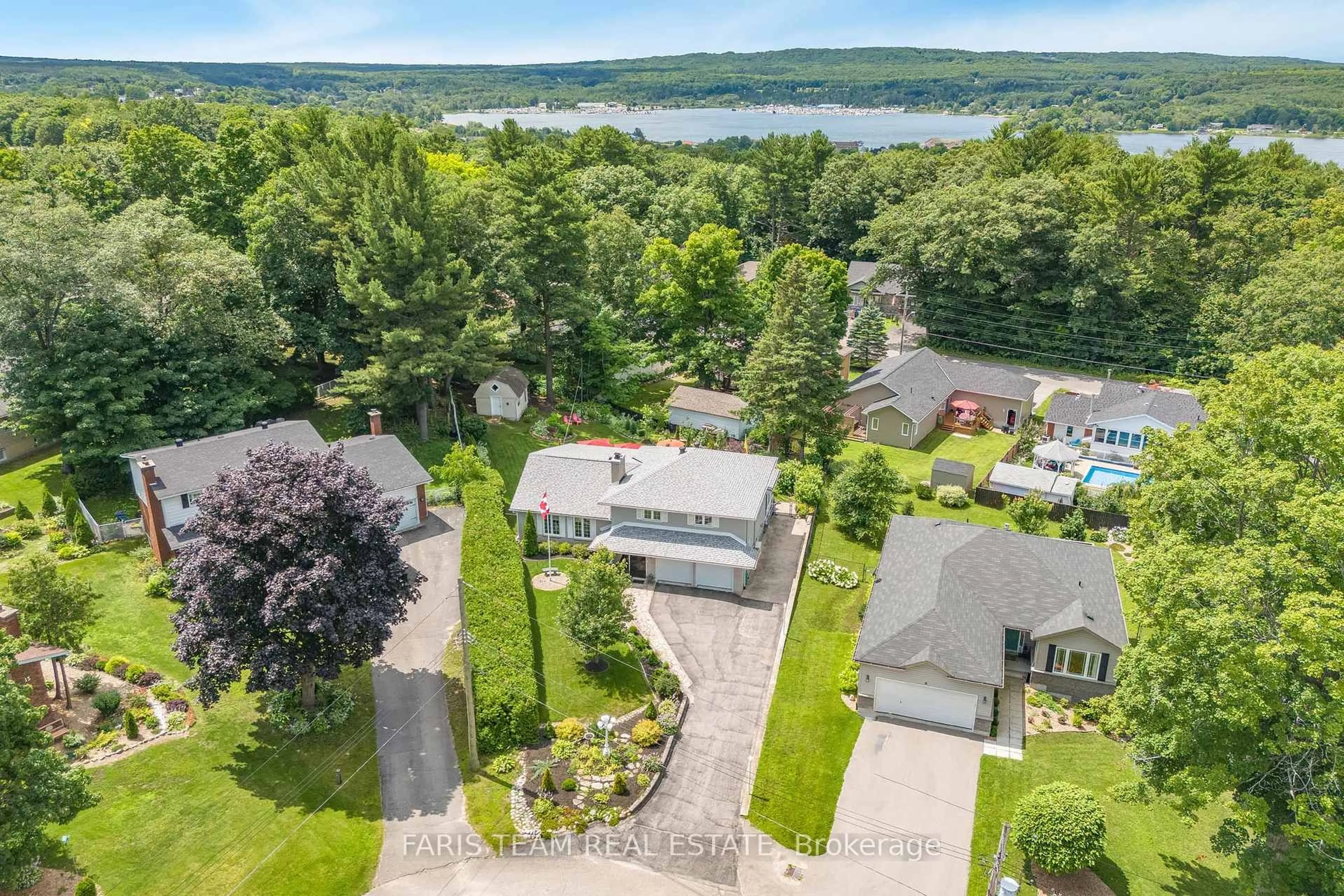 A pic from outside/outdoor area/front of a property/back of a property/a pic from drone, water/lake/river/ocean view for 8 Viel St, Penetanguishene Ontario L9M 1H8