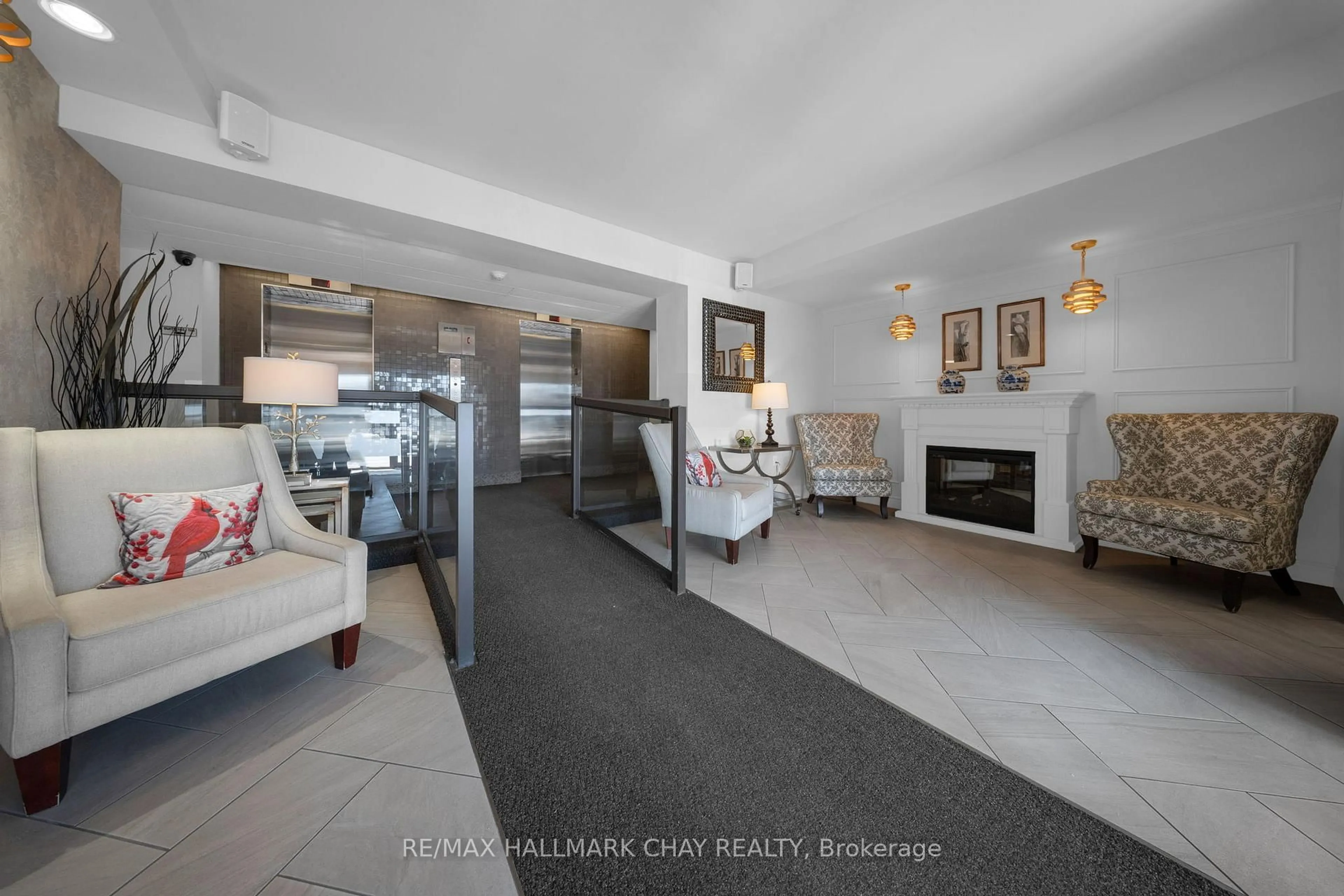 Lobby for 414 BLAKE St #406, Barrie Ontario L4M 5J7